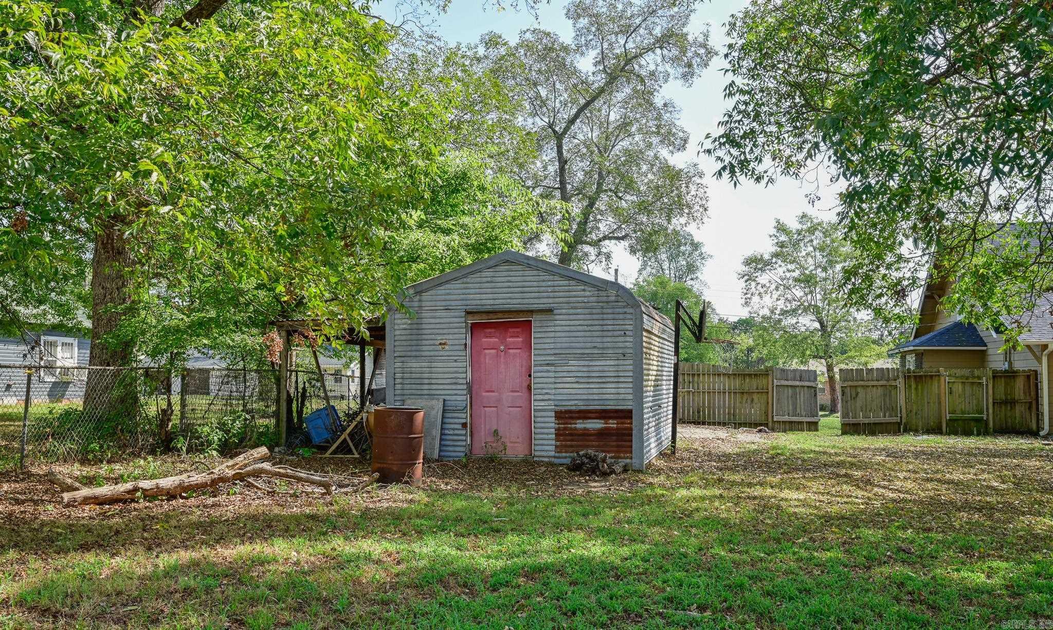 200 Gann St Property Photo 12