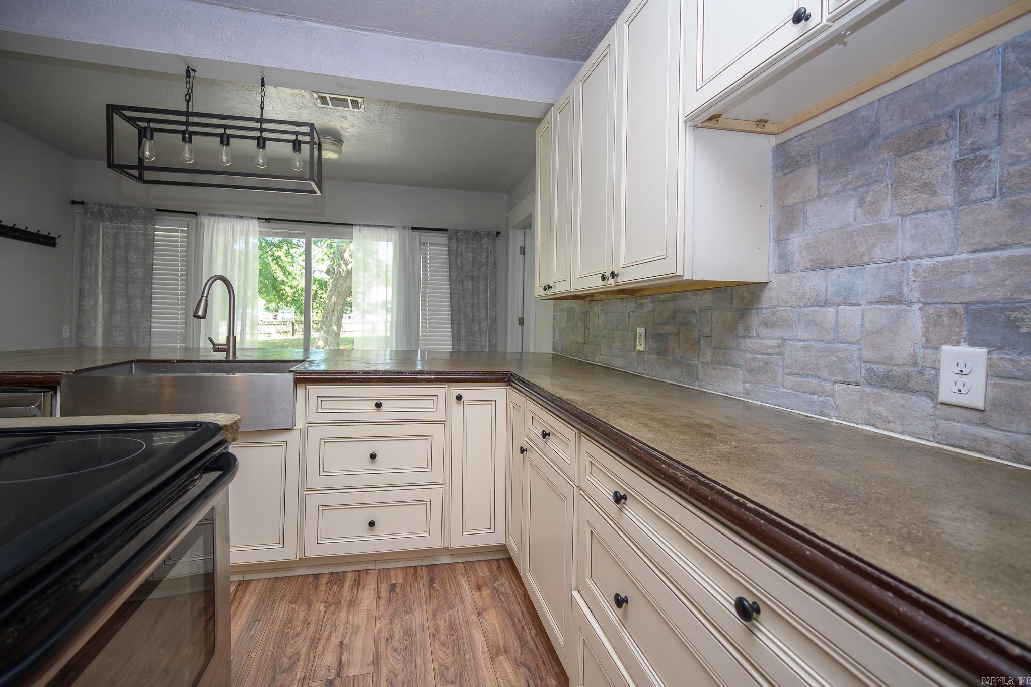 200 Gann St Property Photo 35
