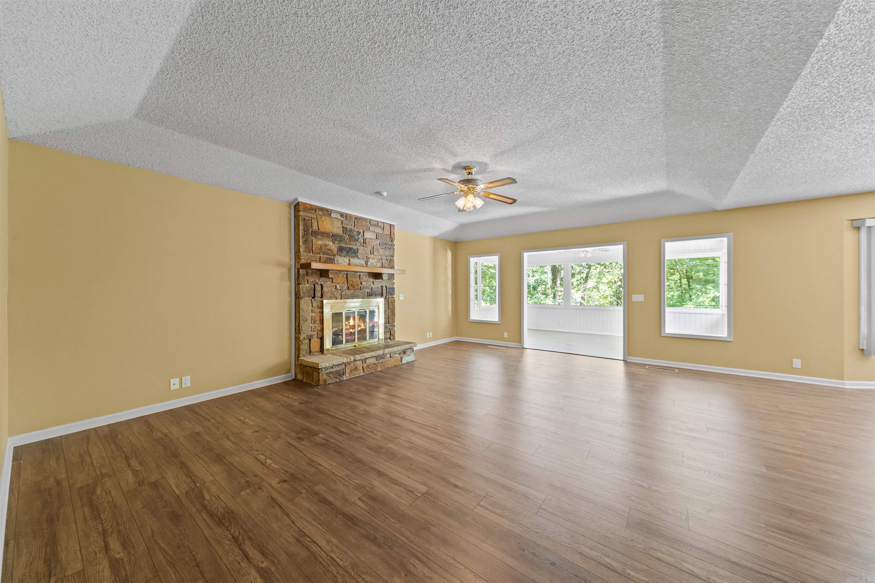 8 Lindsay Place Property Photo 6