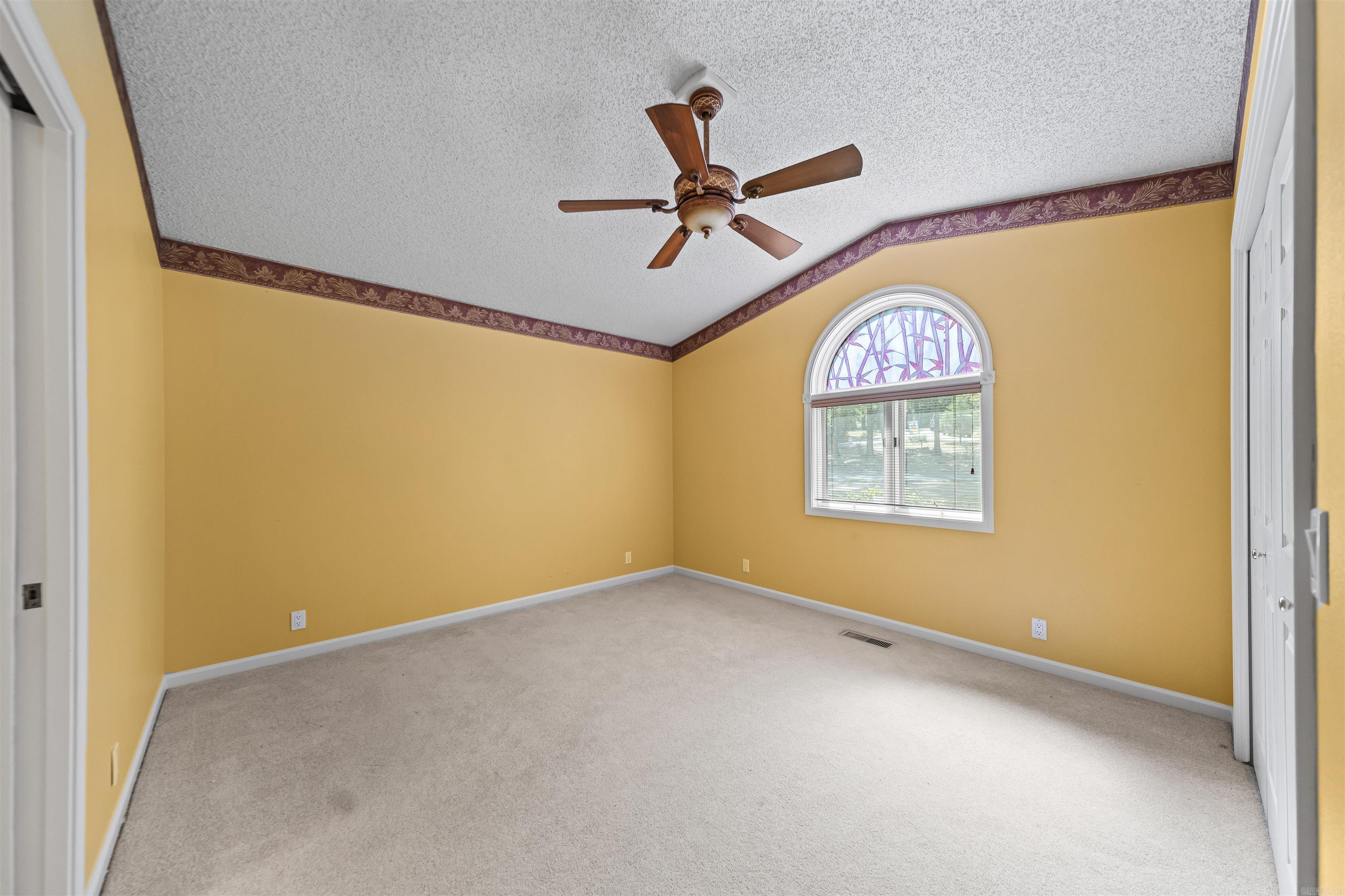8 Lindsay Place Property Photo 19