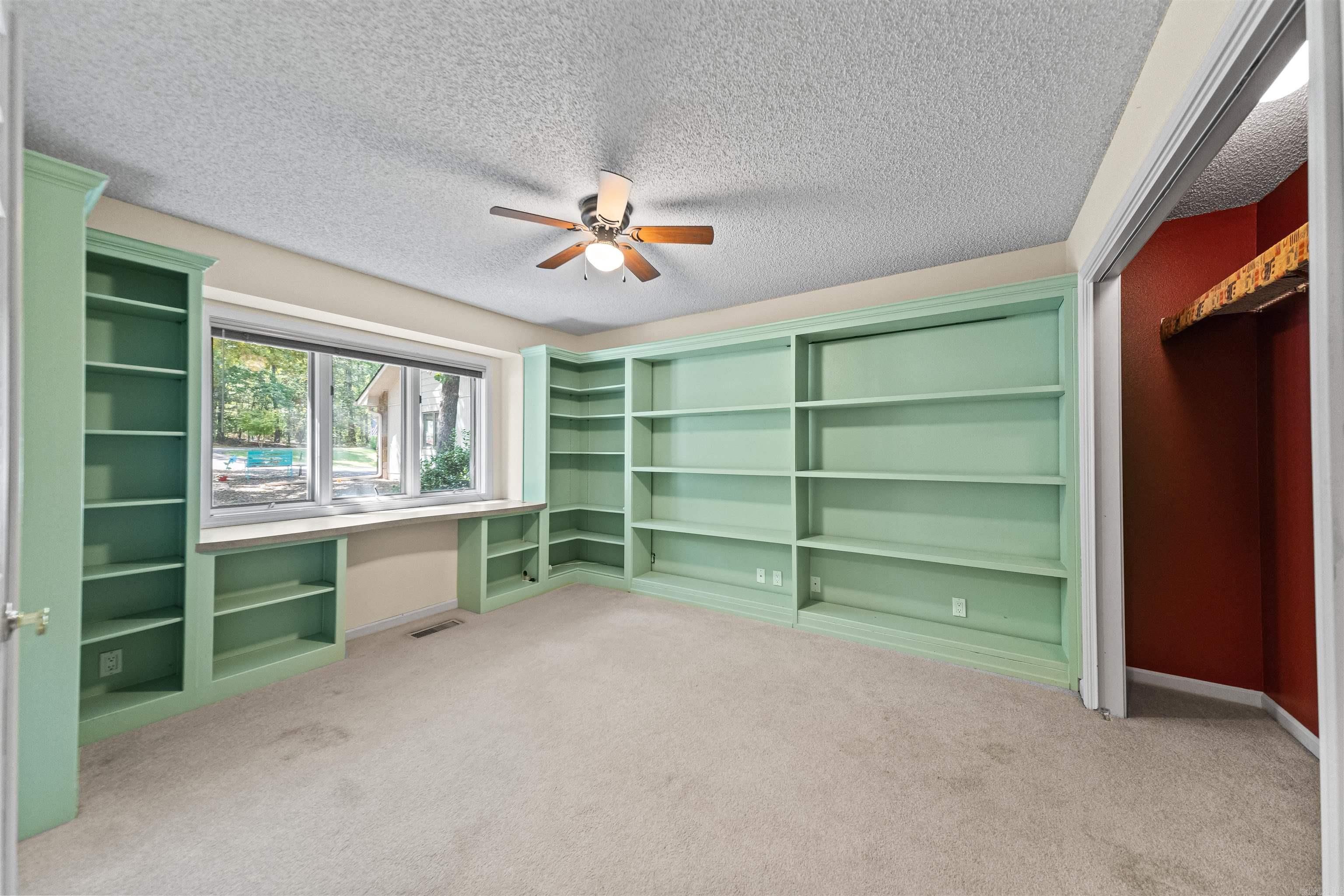 8 Lindsay Place Property Photo 22