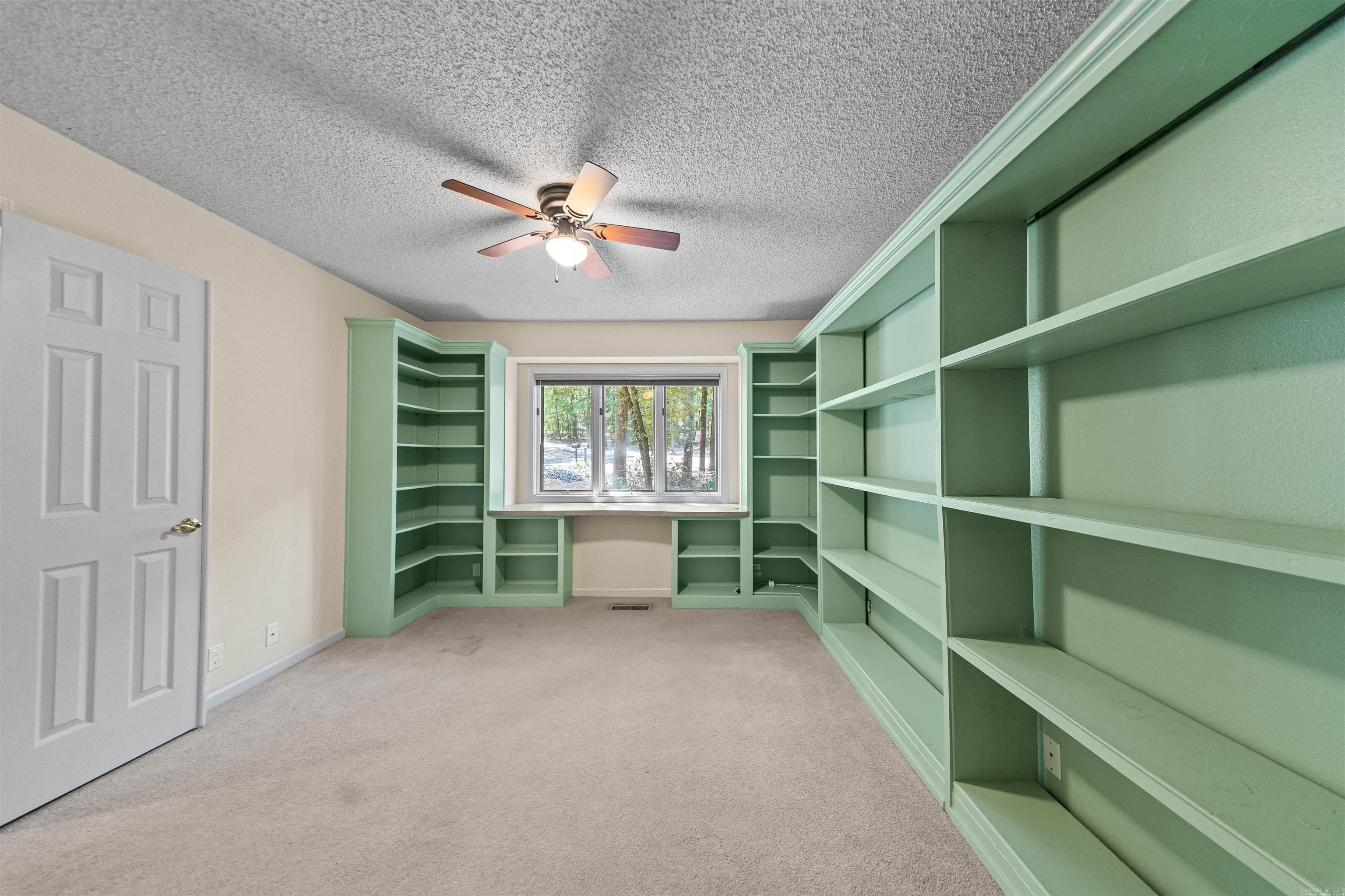 8 Lindsay Place Property Photo 23