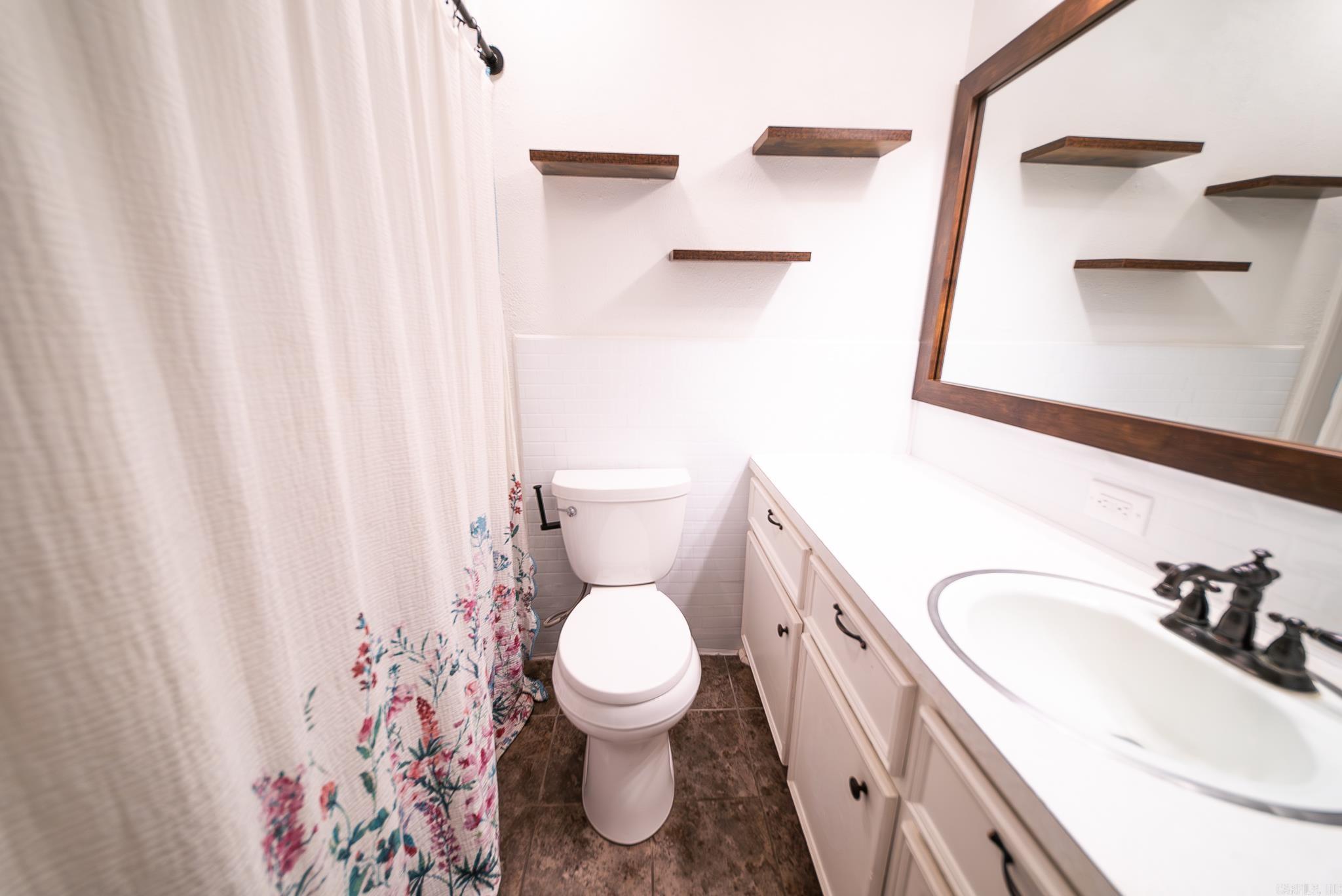 1020 Binns Drive Property Photo 14