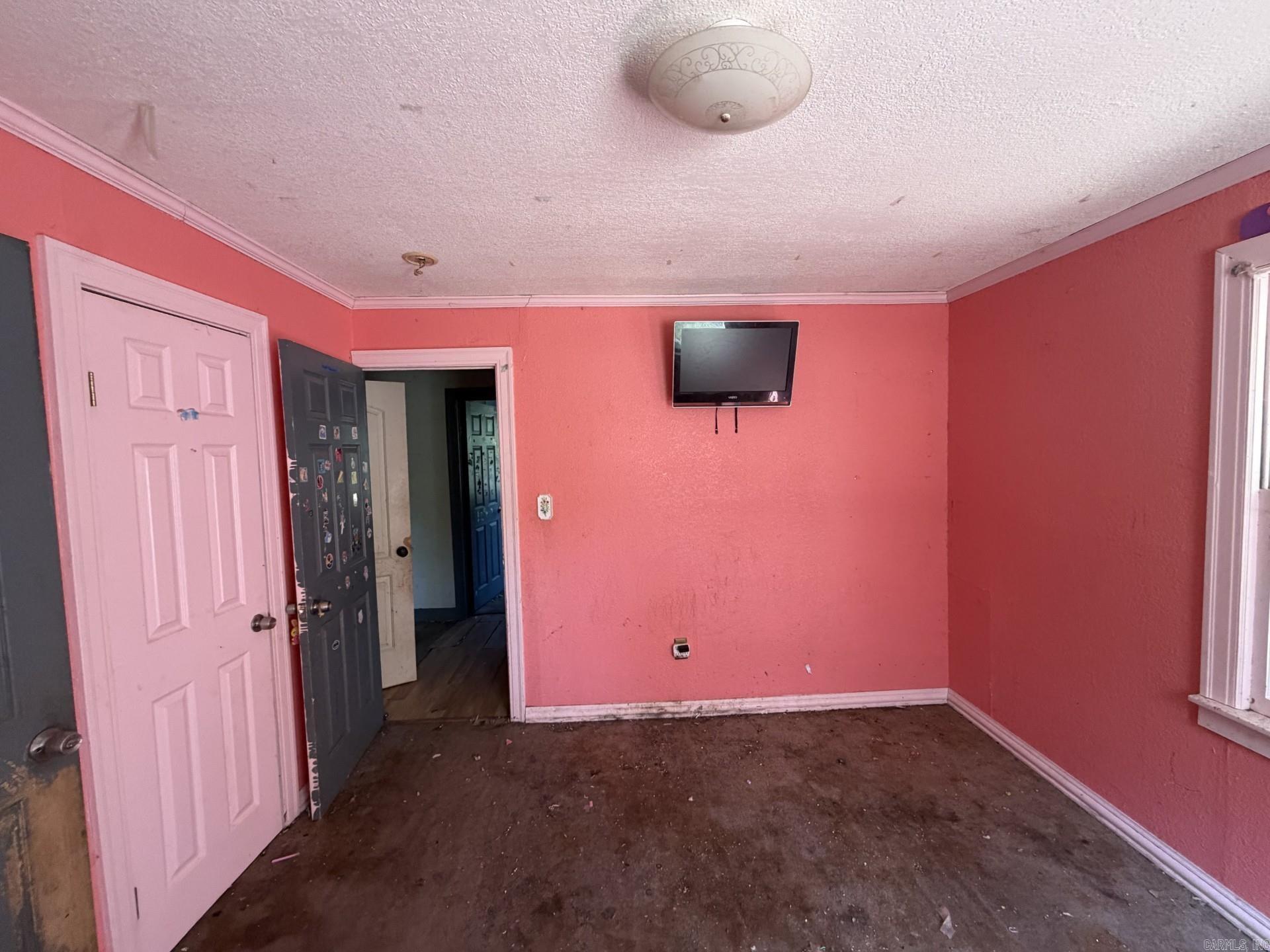 903 Owen Street Property Photo 9