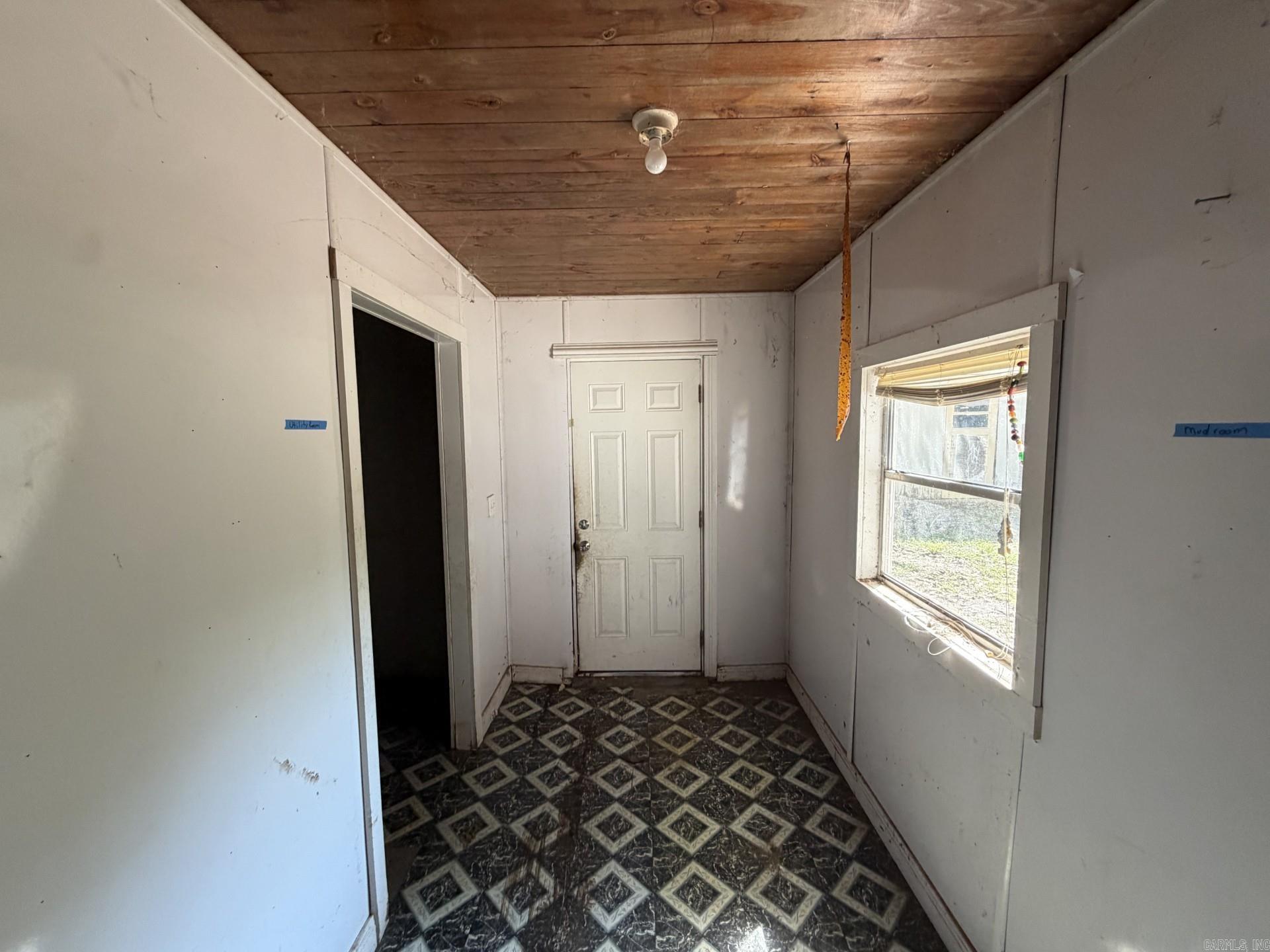 903 Owen Street Property Photo 18
