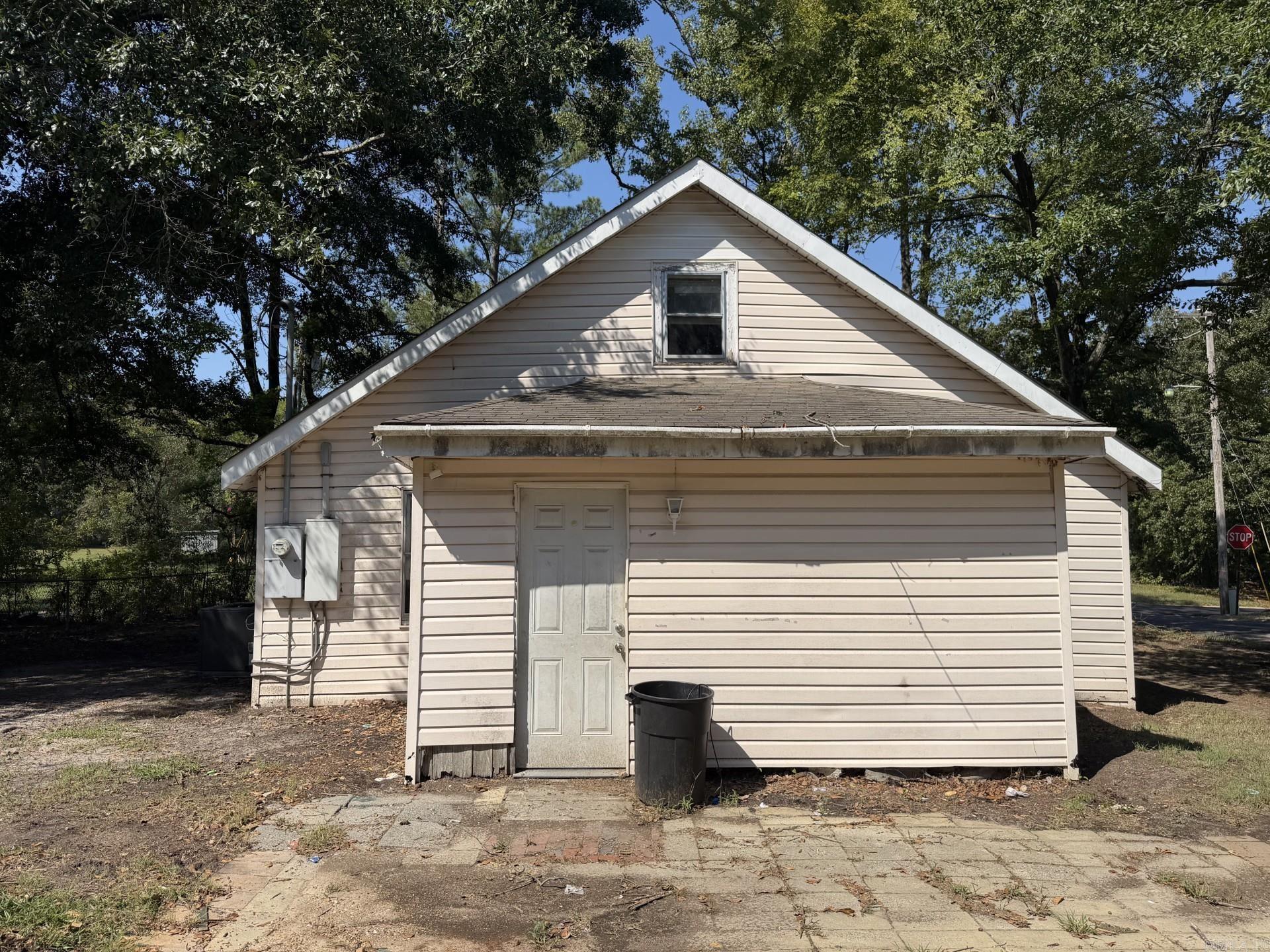903 Owen Street Property Photo 21