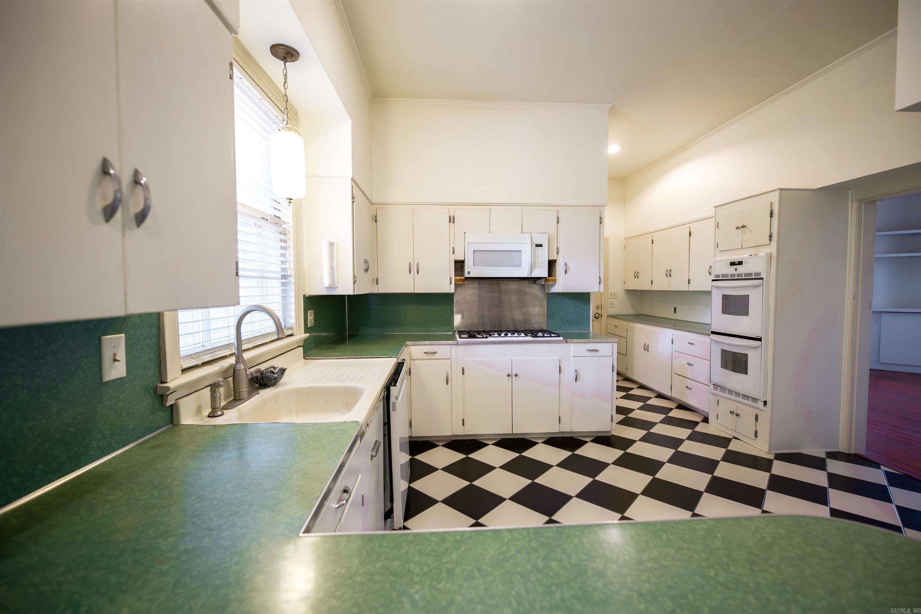 308 Elaine Ave Property Photo 15