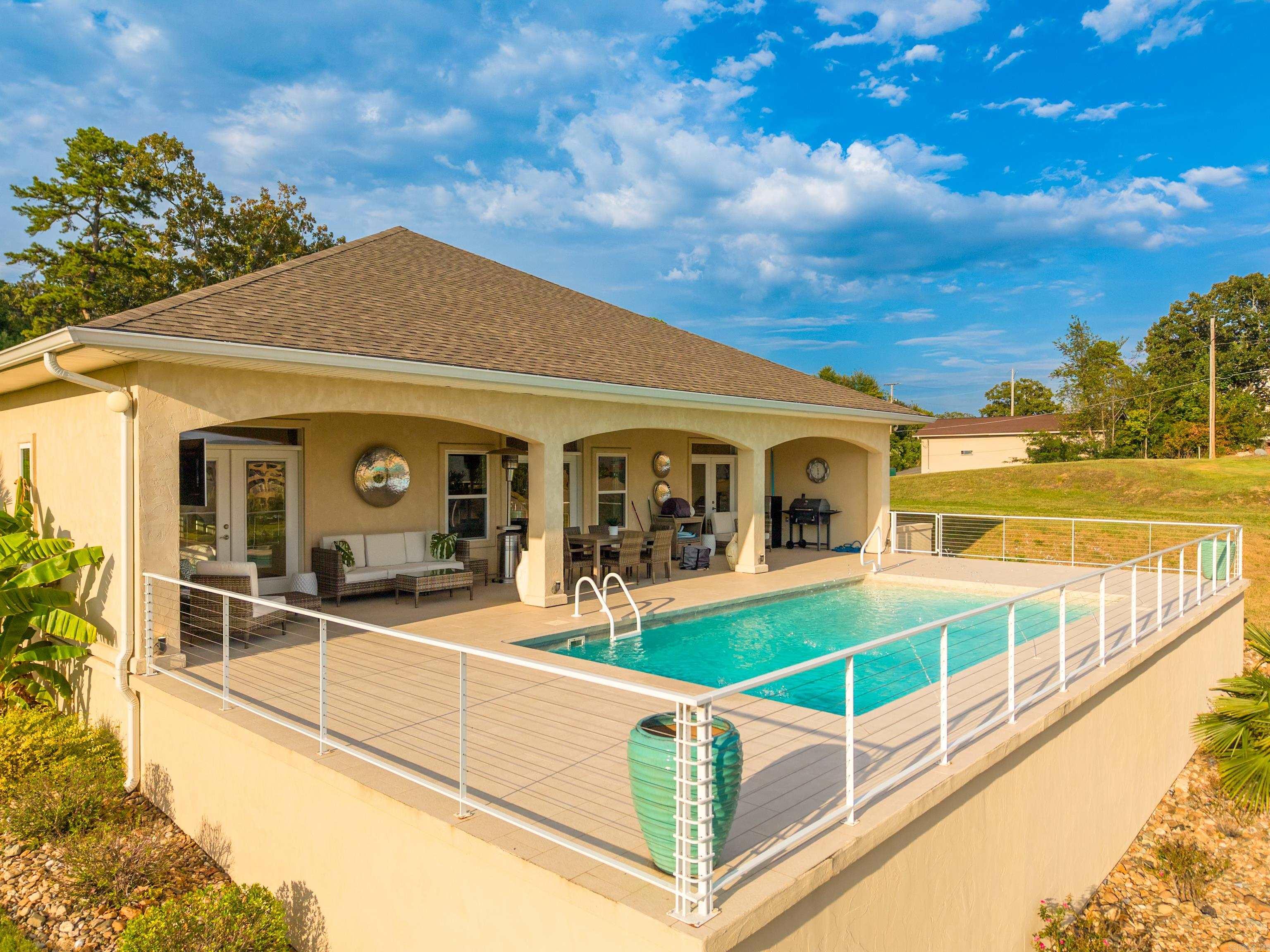 209 Peters Point Property Photo 14