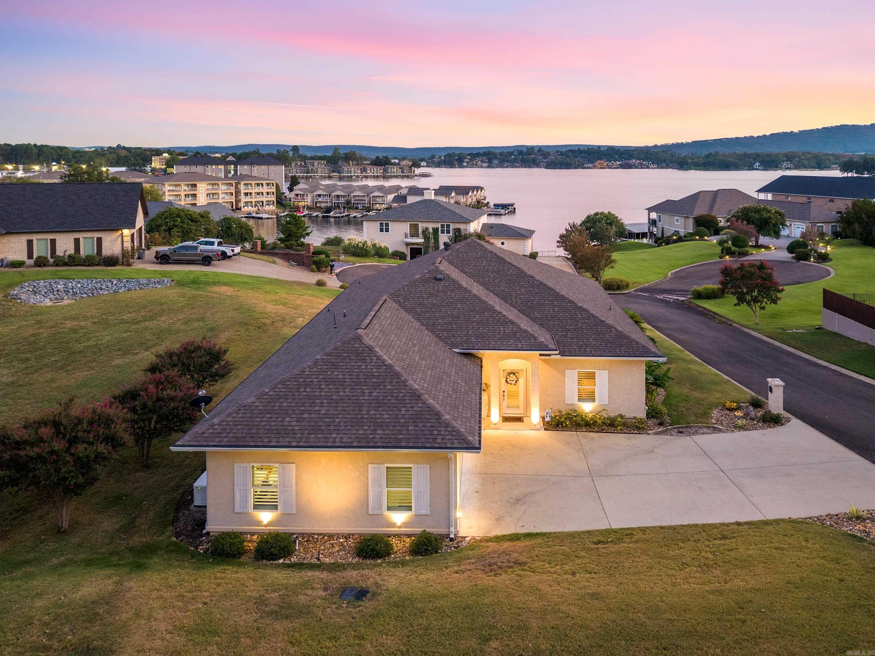209 Peters Point Property Photo 20
