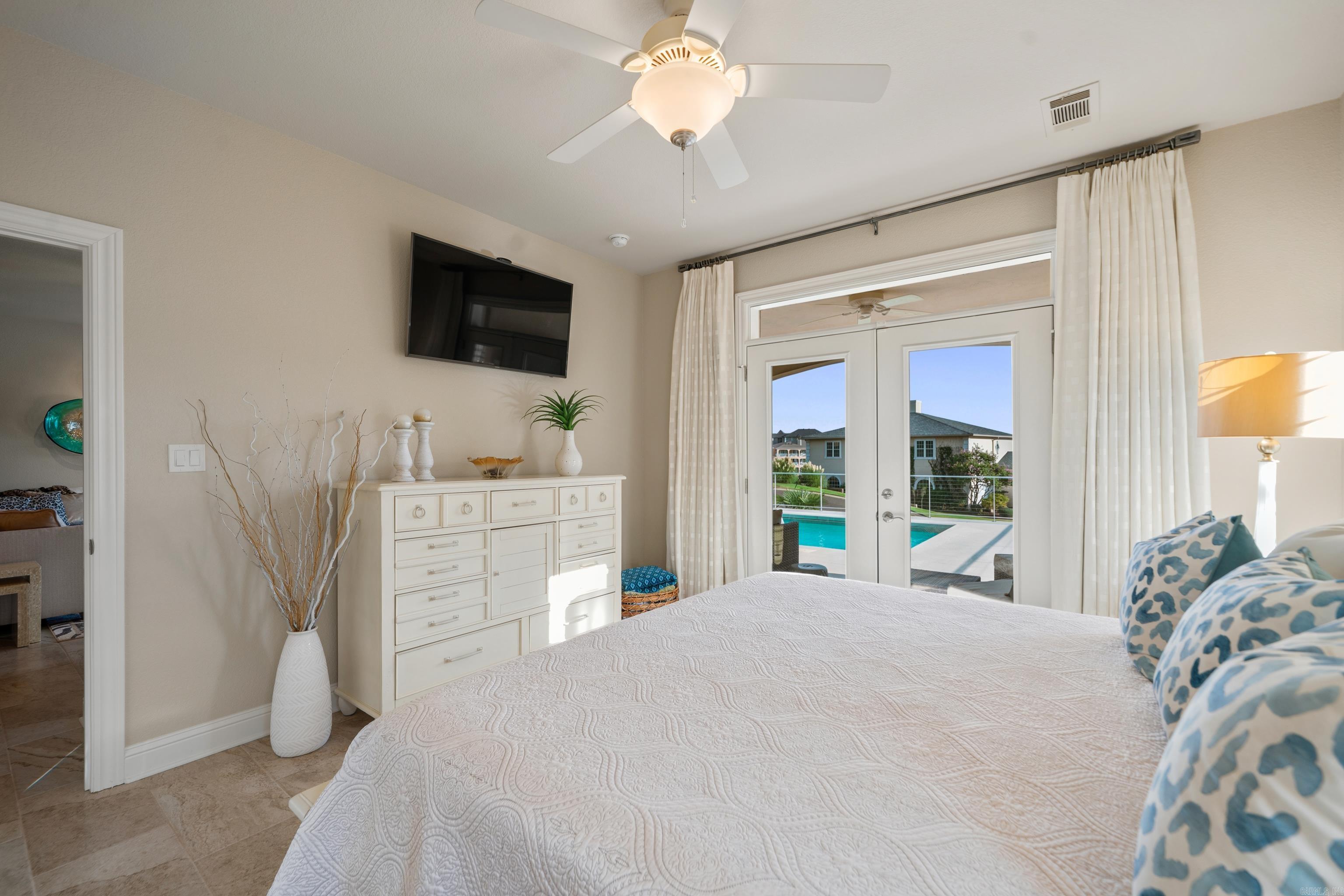 209 Peters Point Property Photo 45