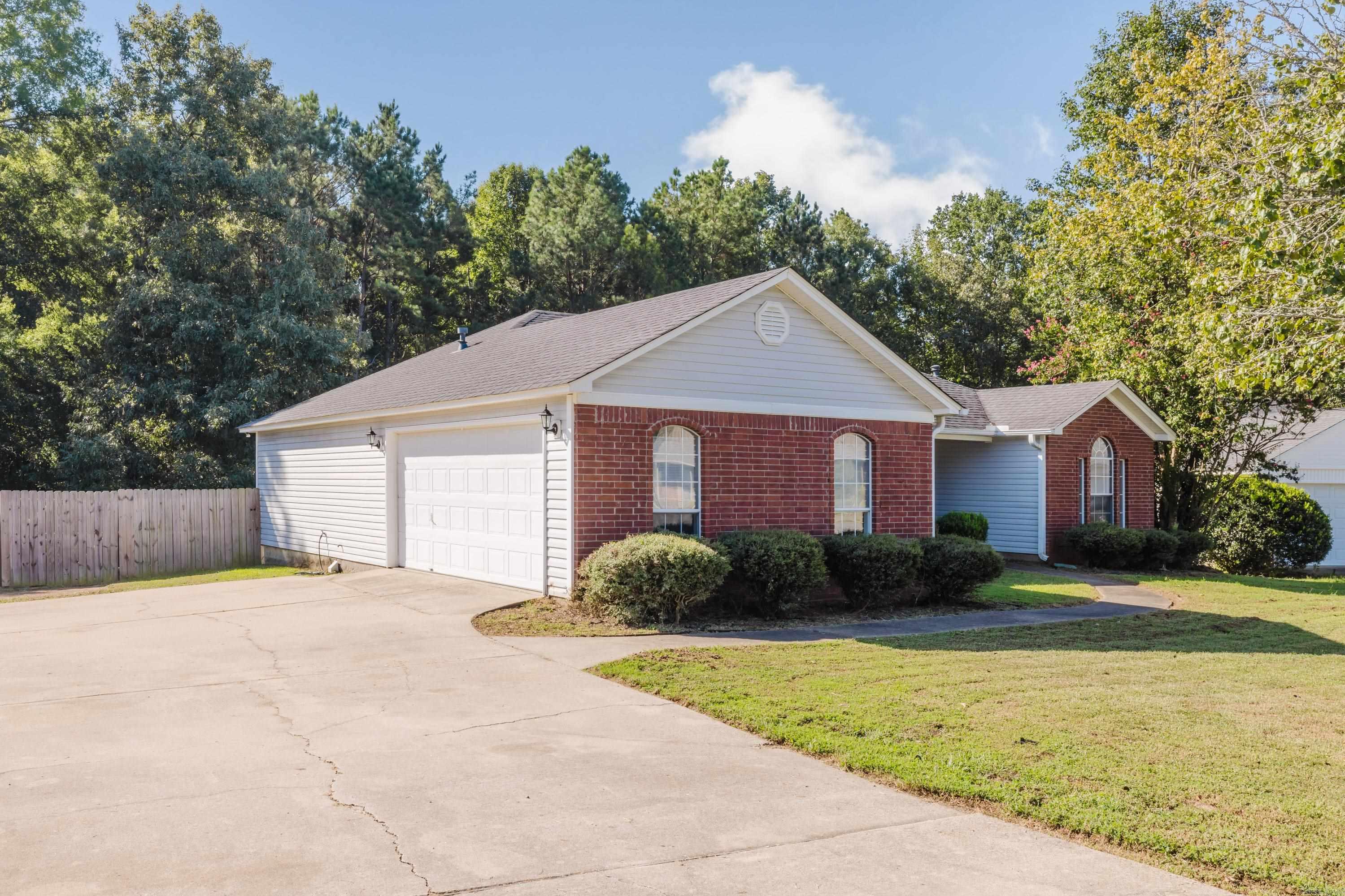 2206 Cherry Creek Circle Property Photo 4