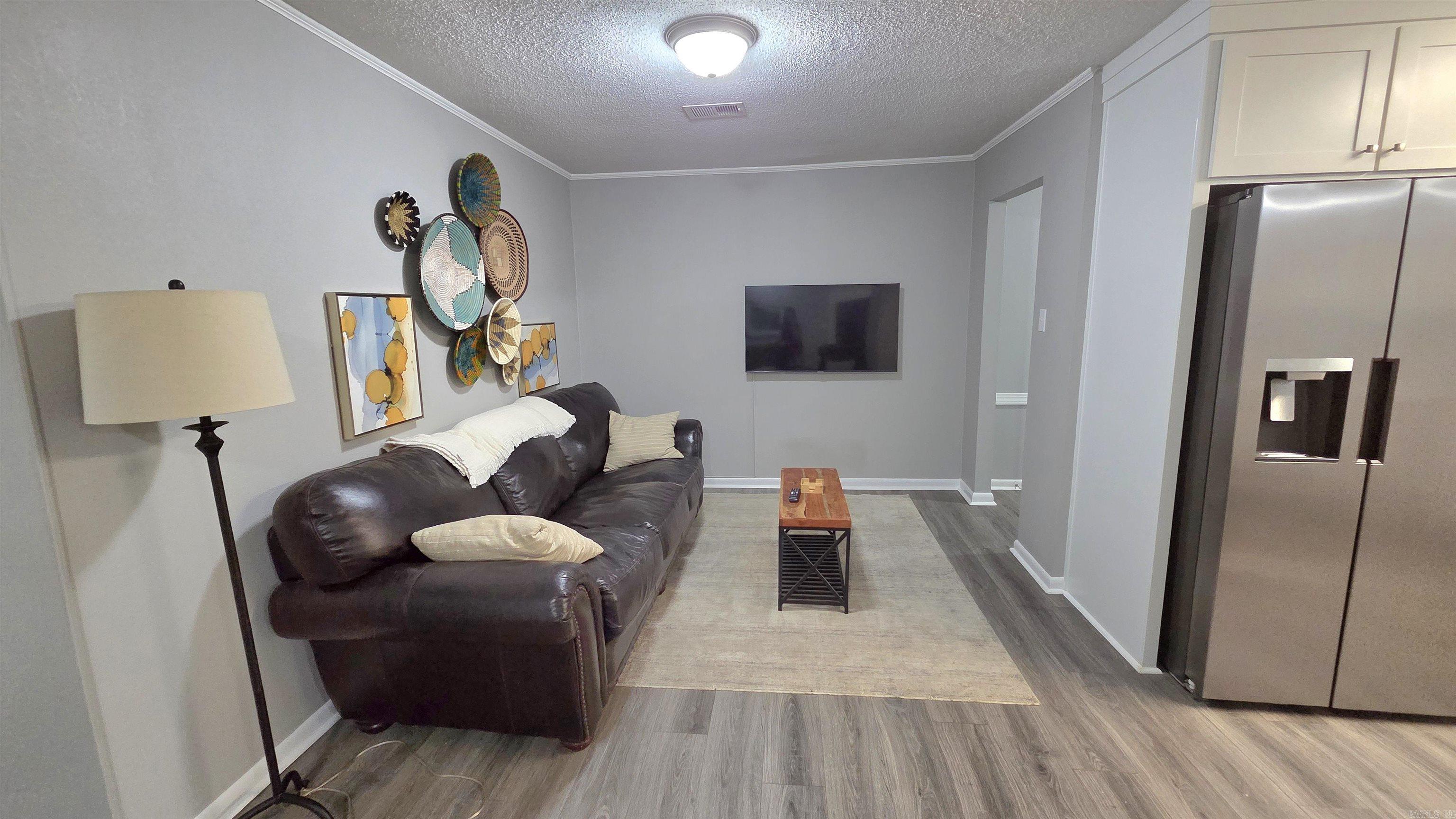 909 Shall Court Property Photo 10