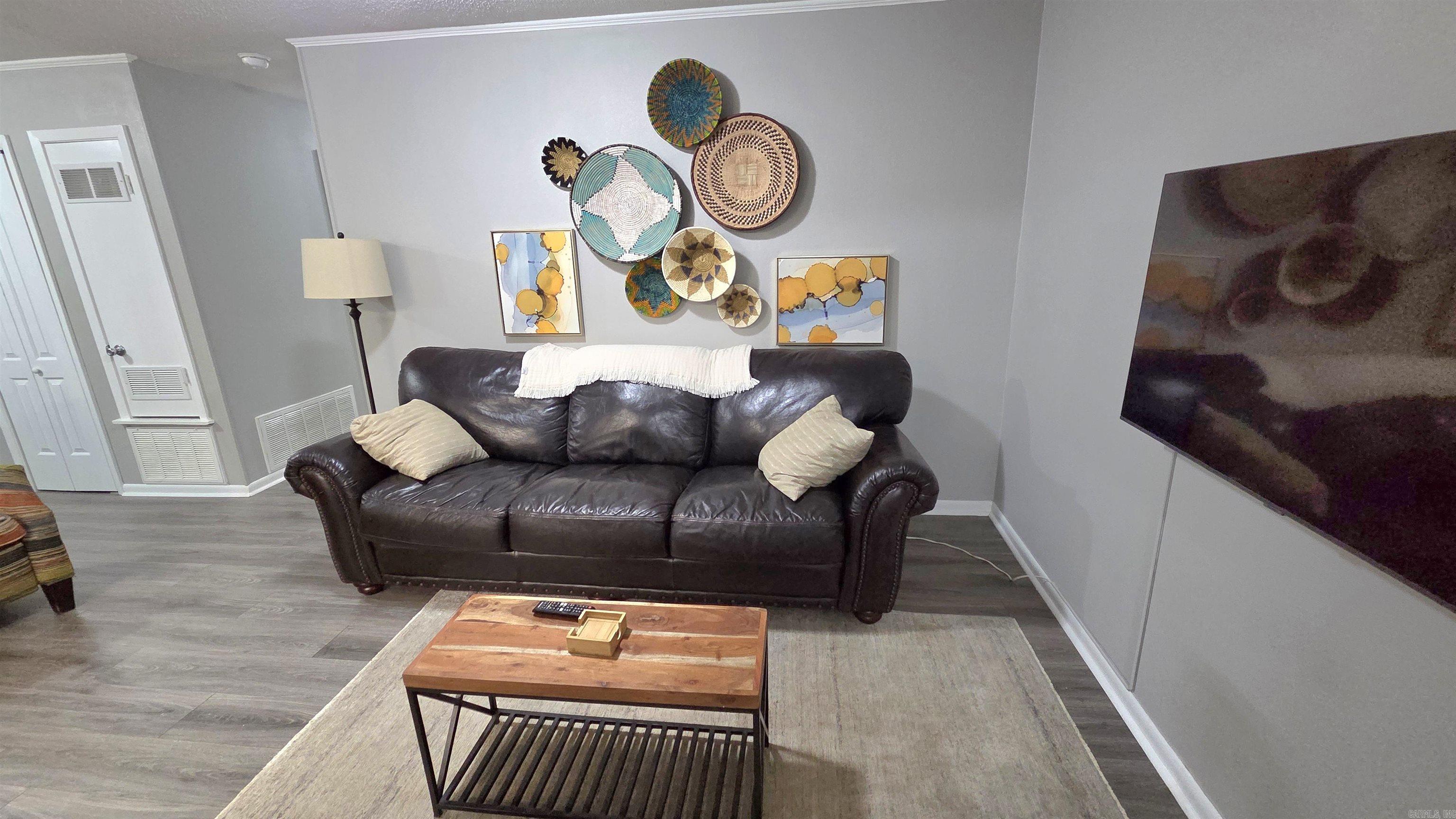 909 Shall Court Property Photo 11