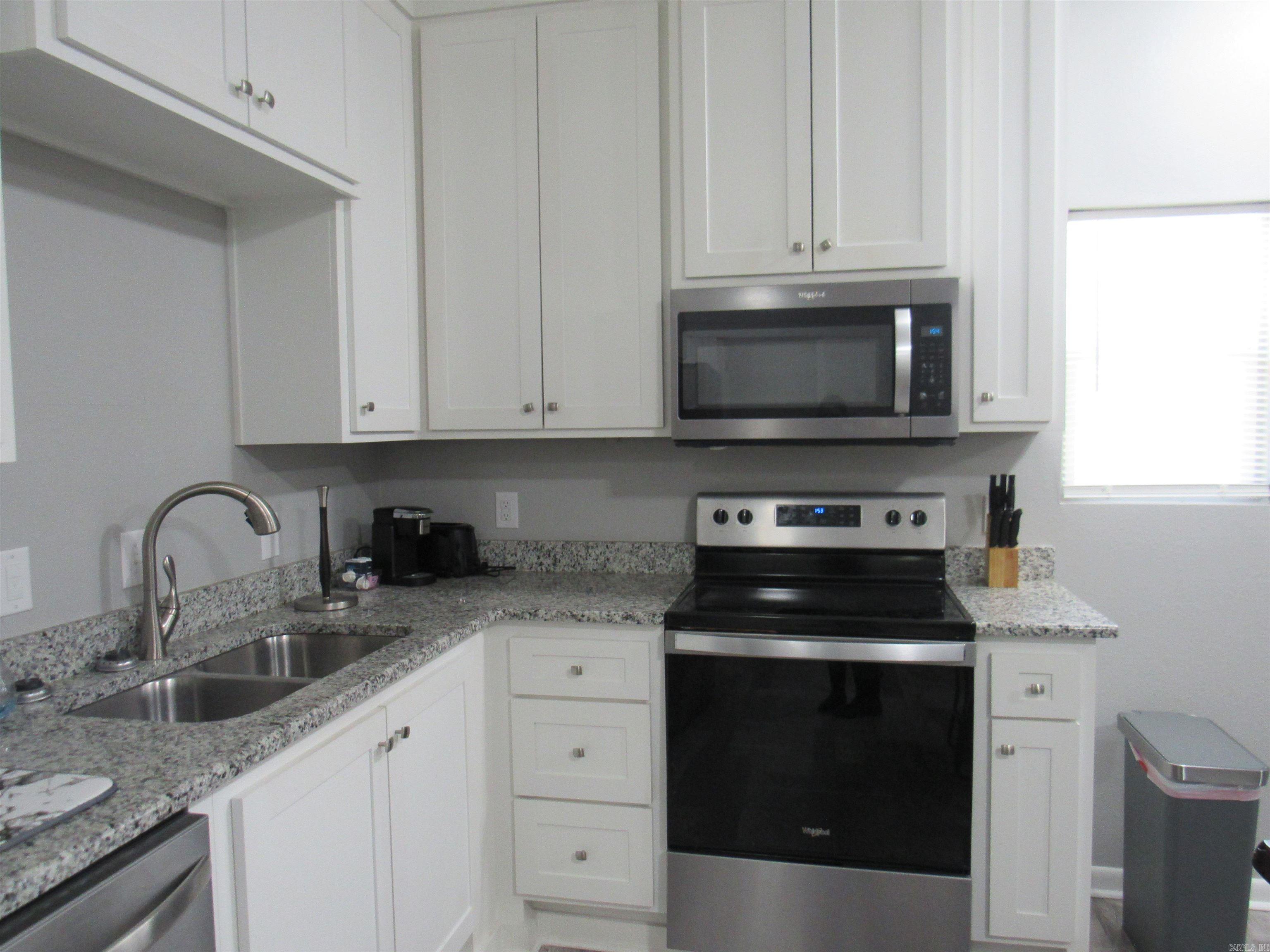 909 Shall Court Property Photo 28