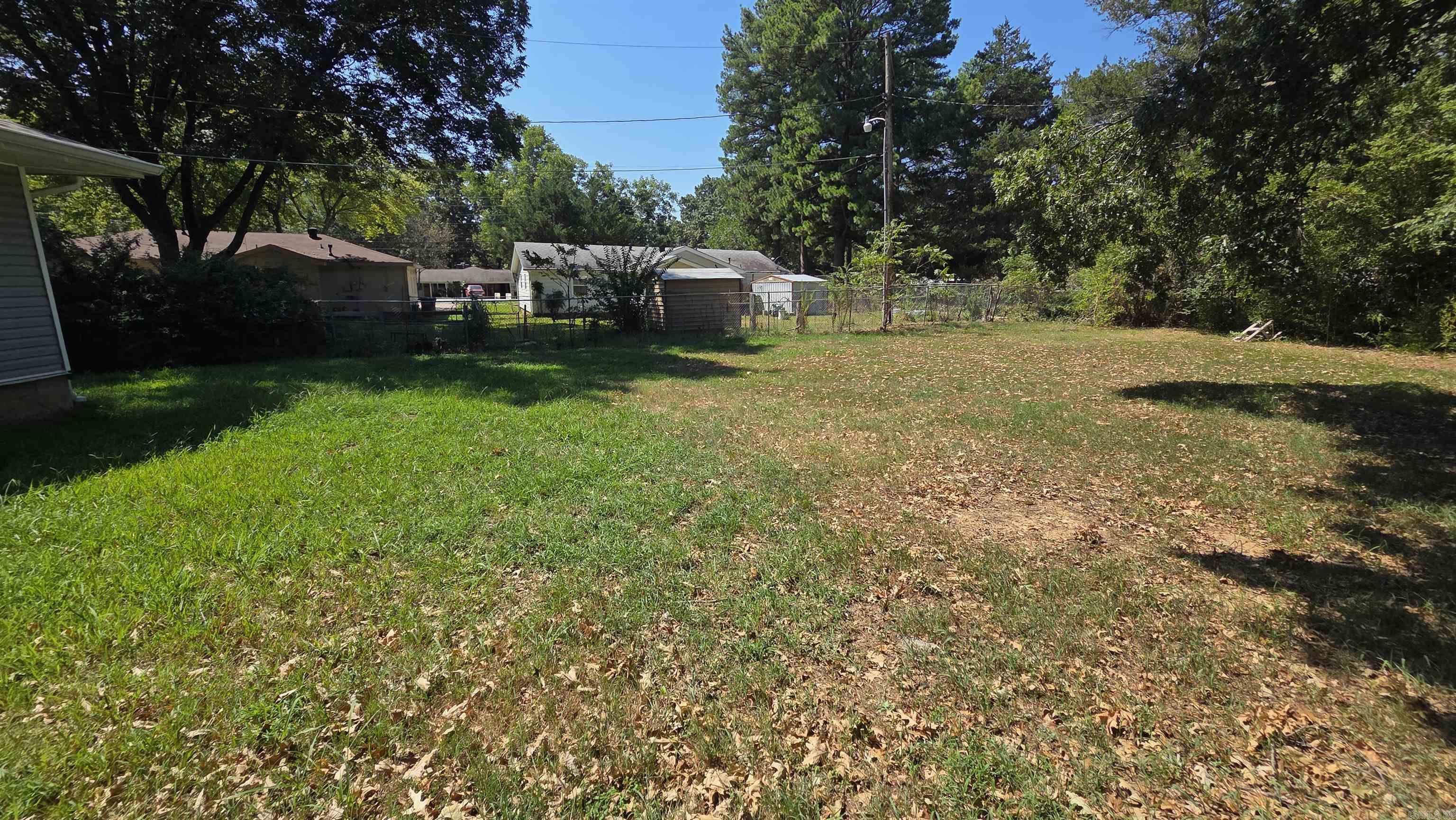 909 Shall Court Property Photo 32