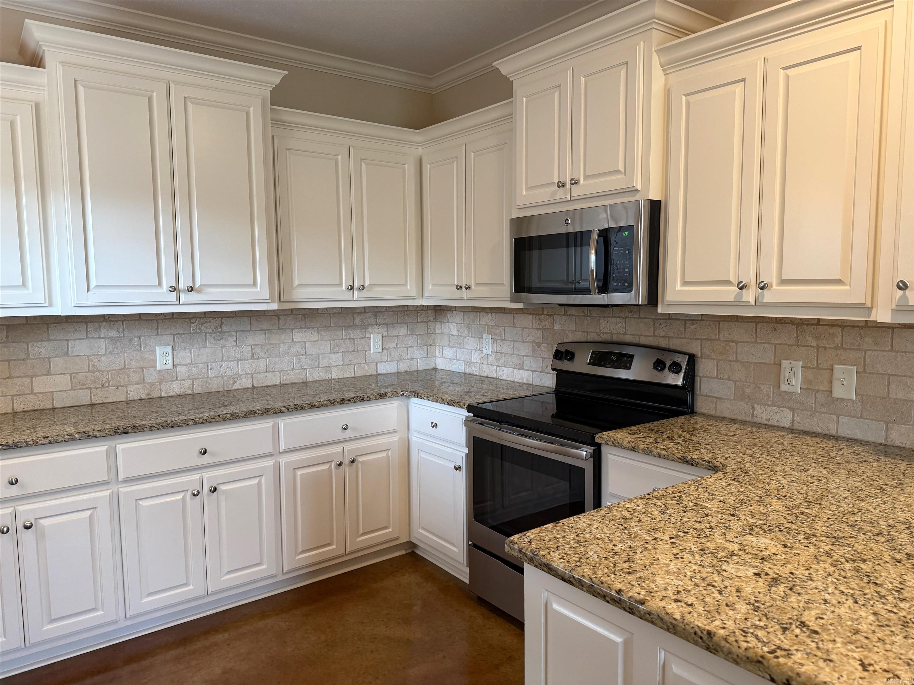 2505 Eighteen Loop Property Photo 6
