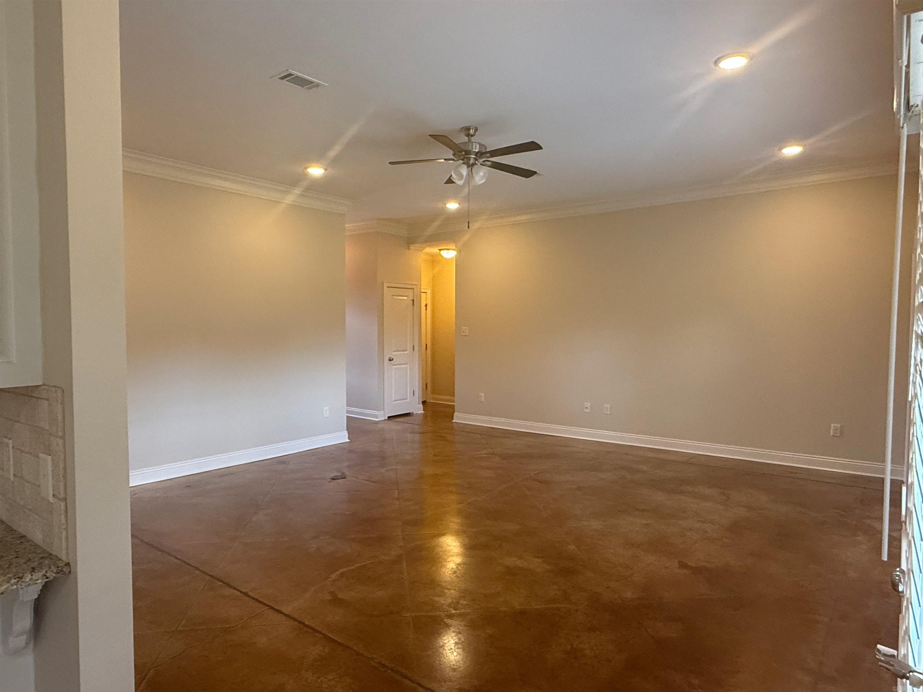 2505 Eighteen Loop Property Photo 9