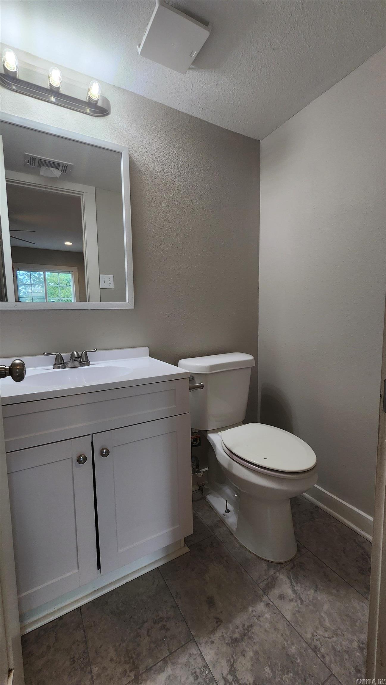 22 Southmont Drive Property Photo 20