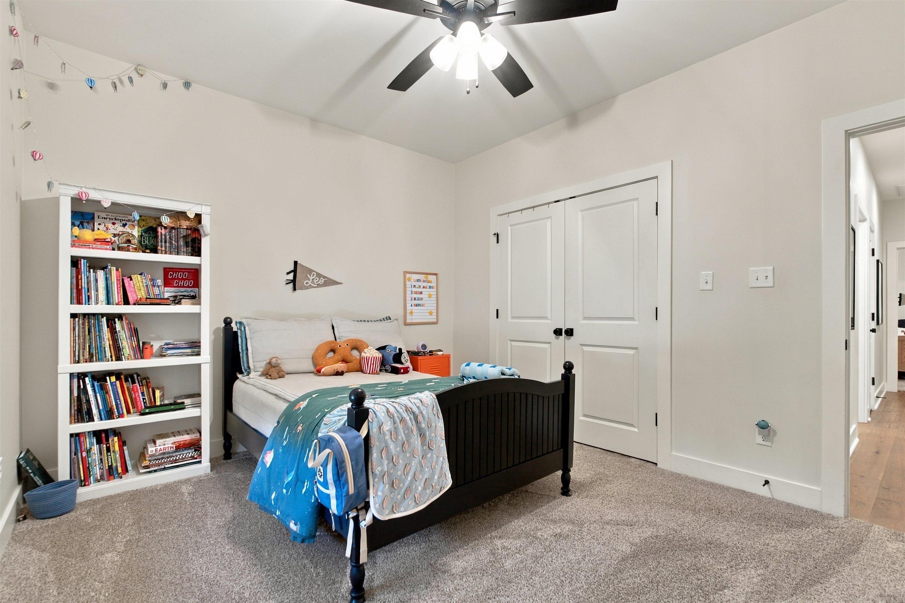 646 Glenwood Springs Drive Property Photo 32