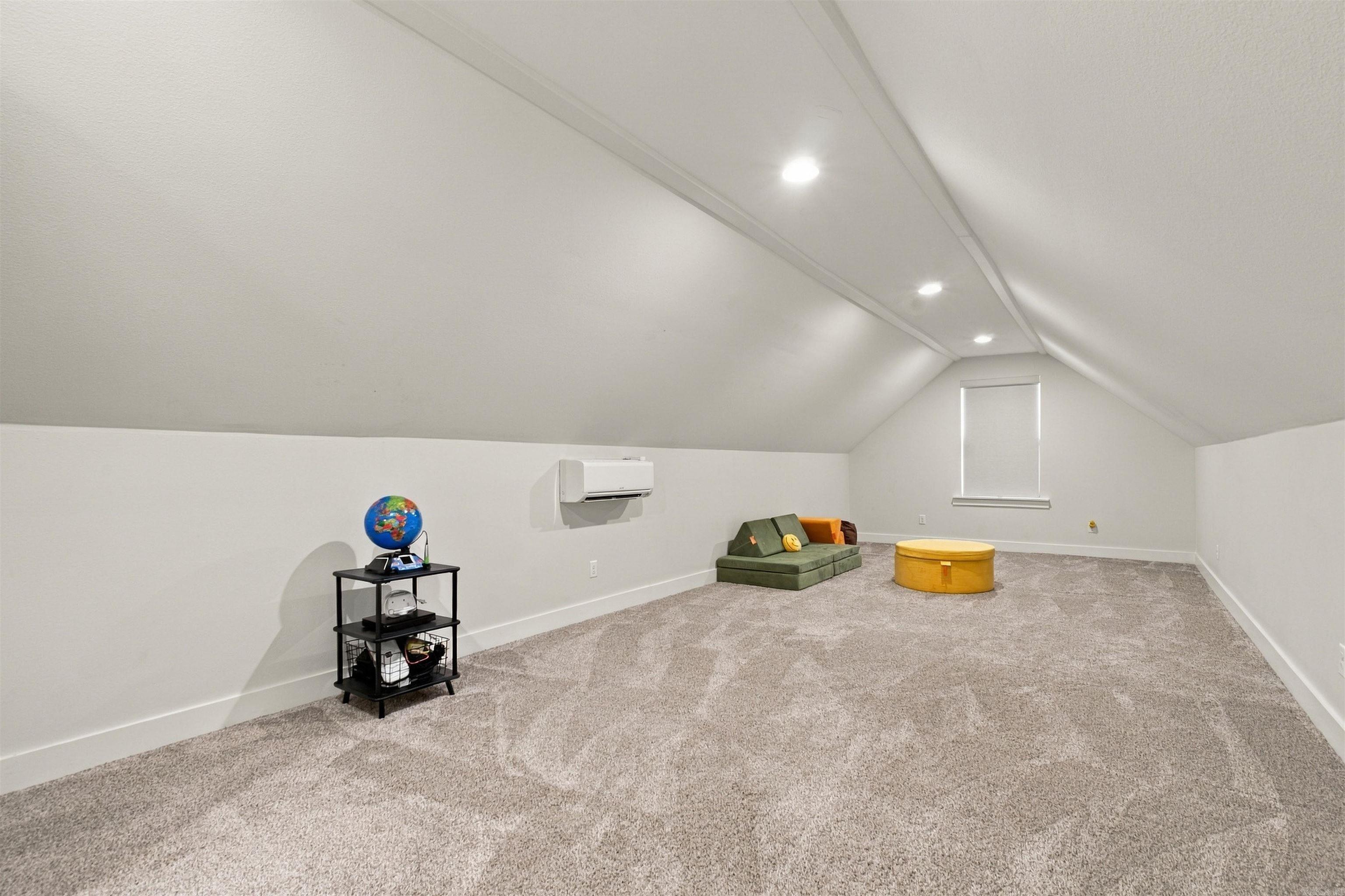 646 Glenwood Springs Drive Property Photo 38