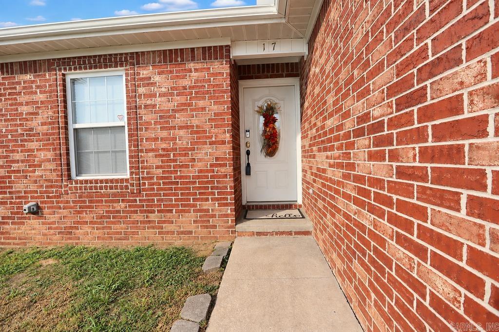 17 Applewood Circle Property Photo 9
