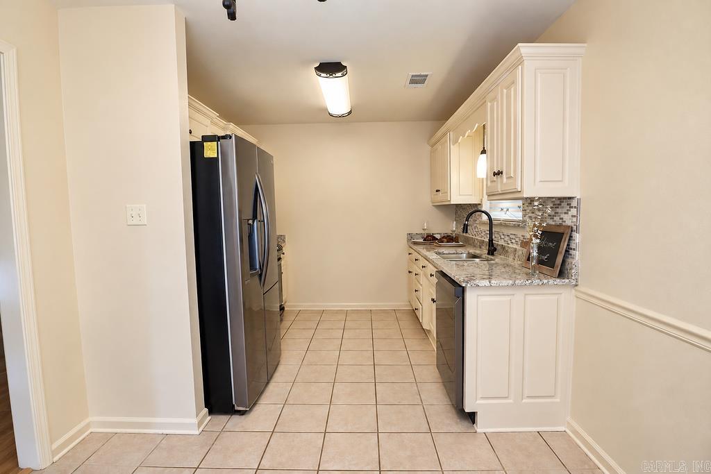 17 Applewood Circle Property Photo 13