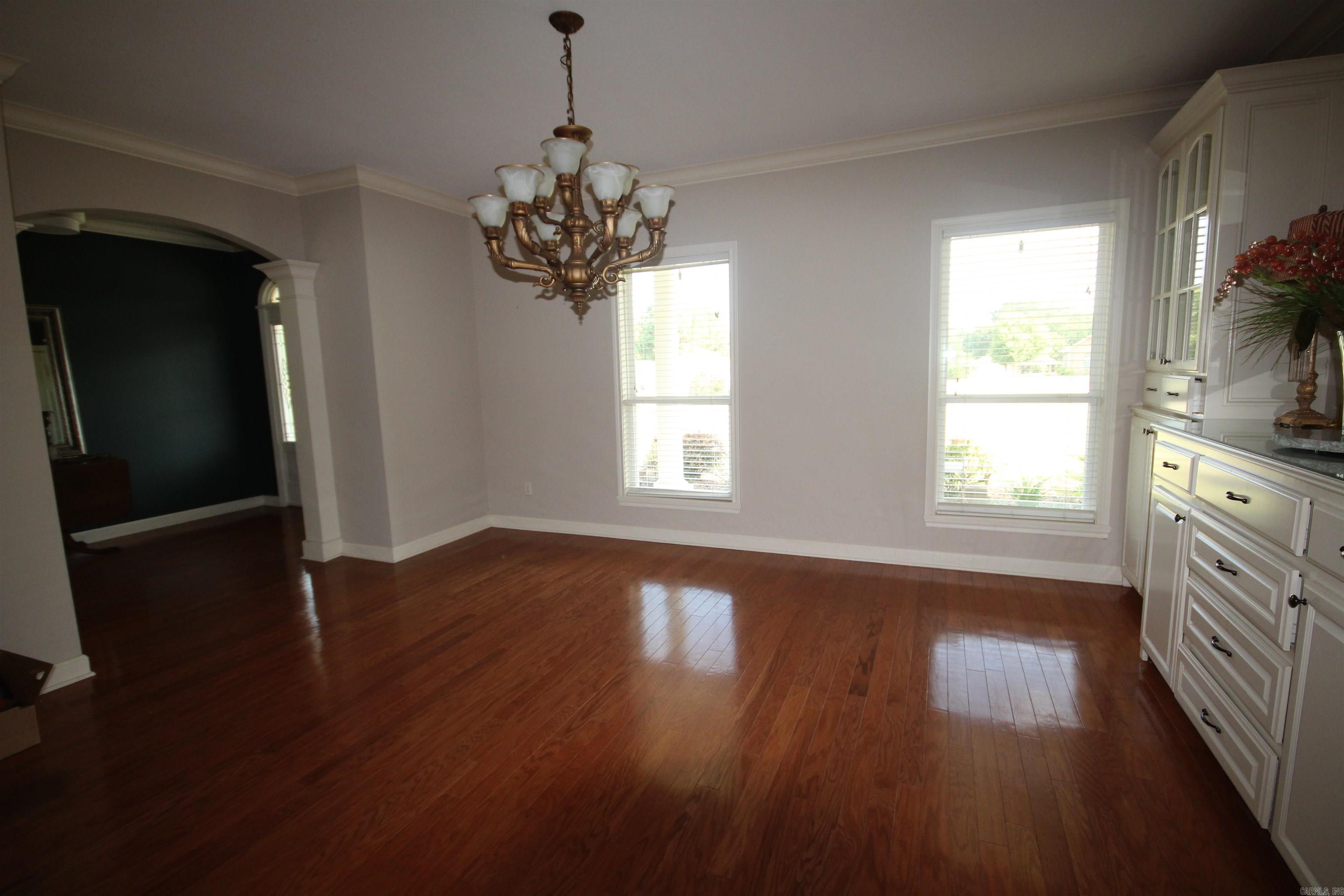 899 Deerwood Ln. Property Photo 14