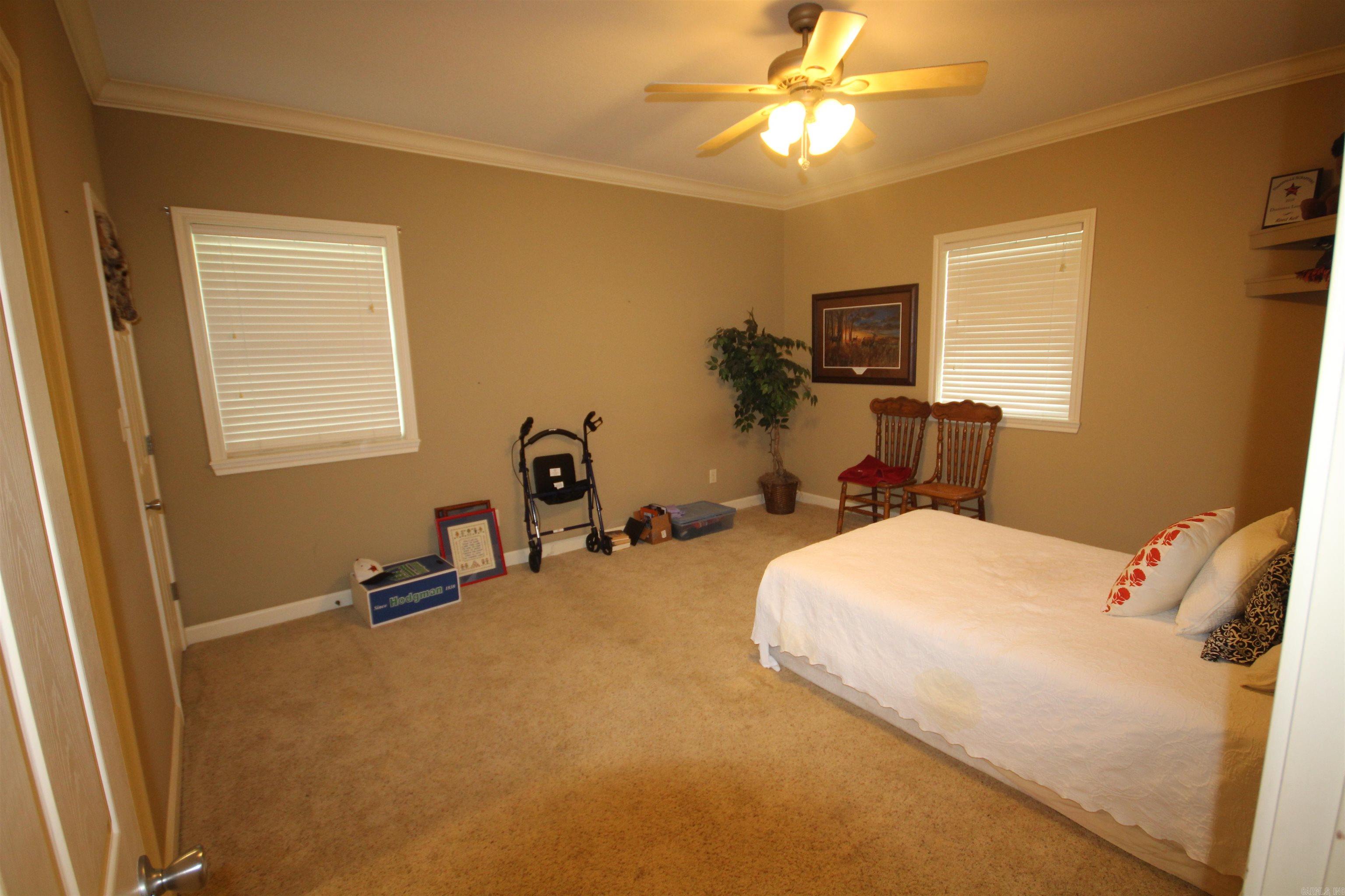 899 Deerwood Ln. Property Photo 20