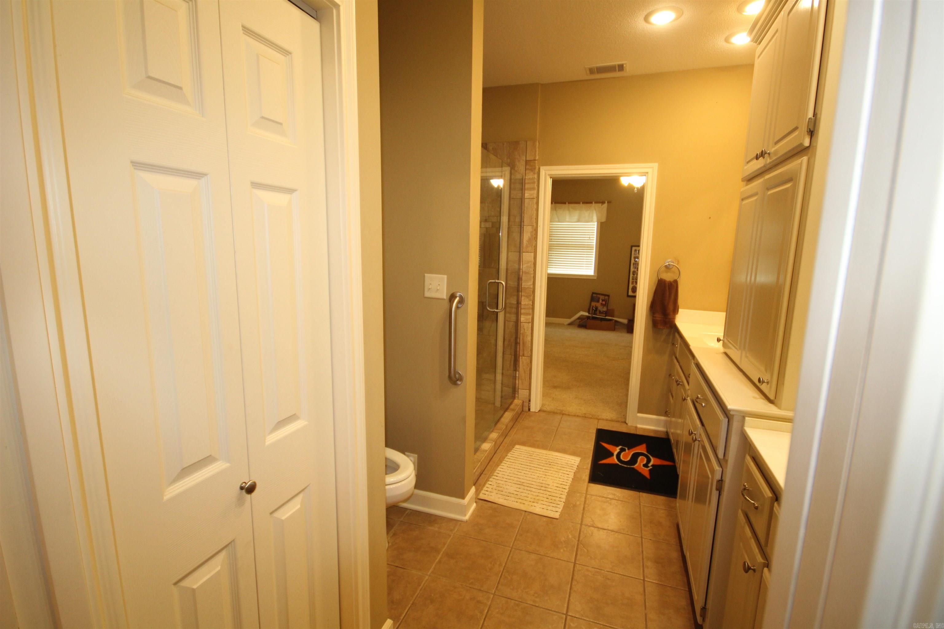 899 Deerwood Ln. Property Photo 24