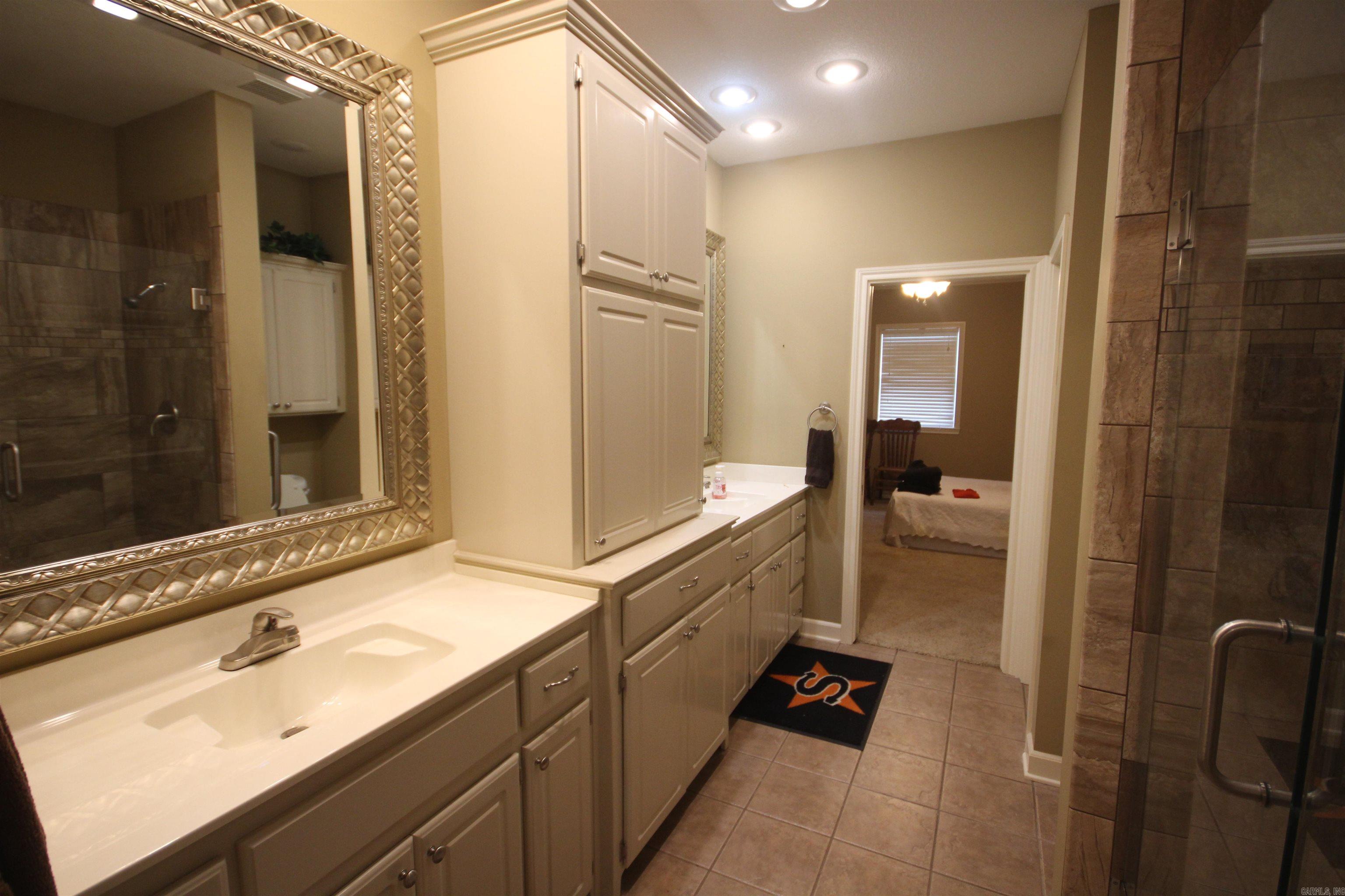 899 Deerwood Ln. Property Photo 27