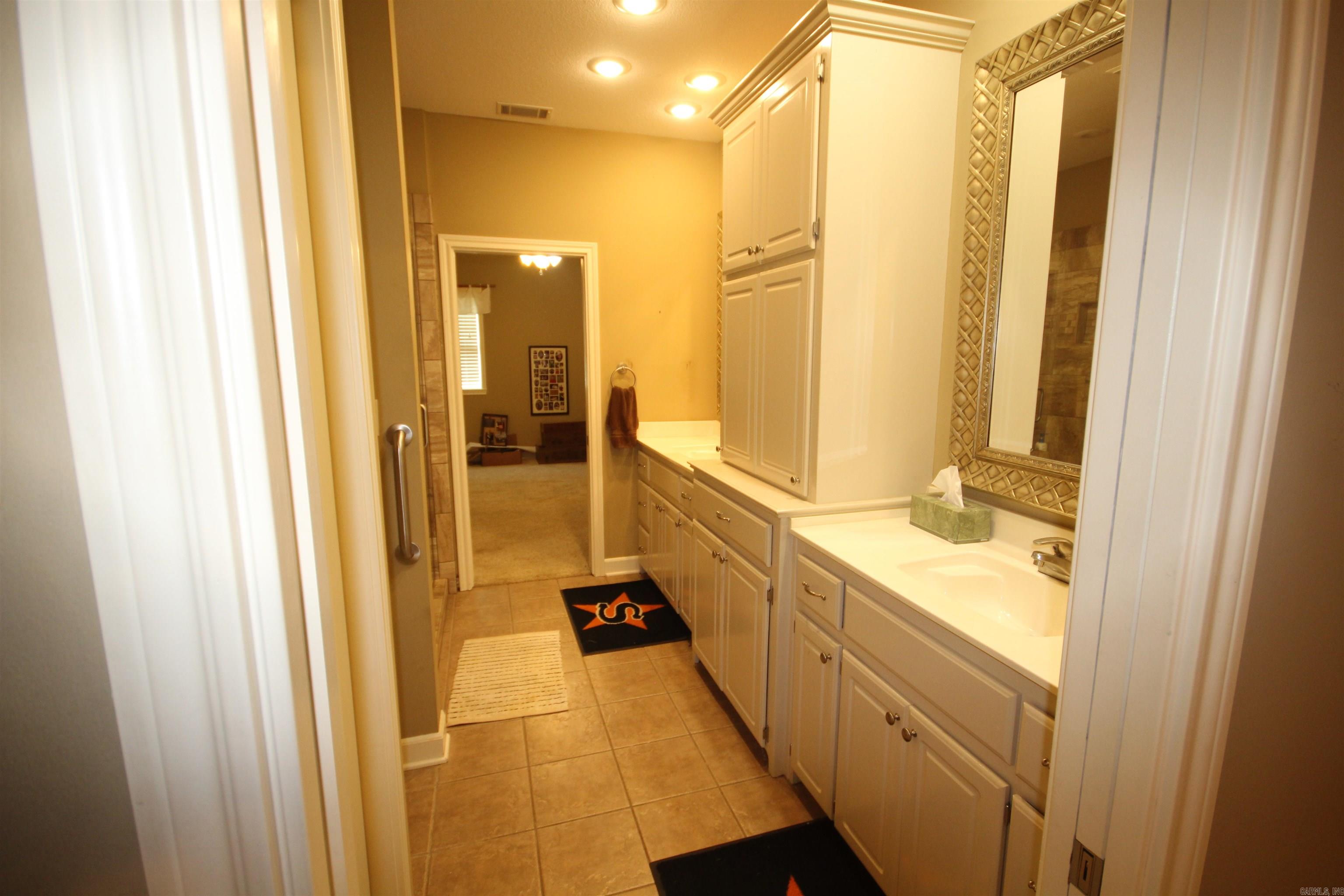 899 Deerwood Ln. Property Photo 29