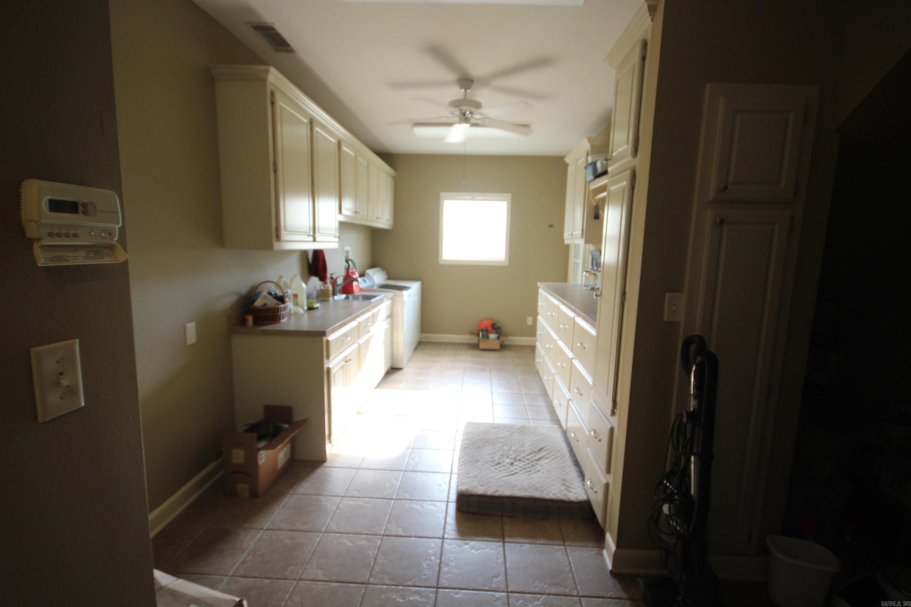 899 Deerwood Ln. Property Photo 30
