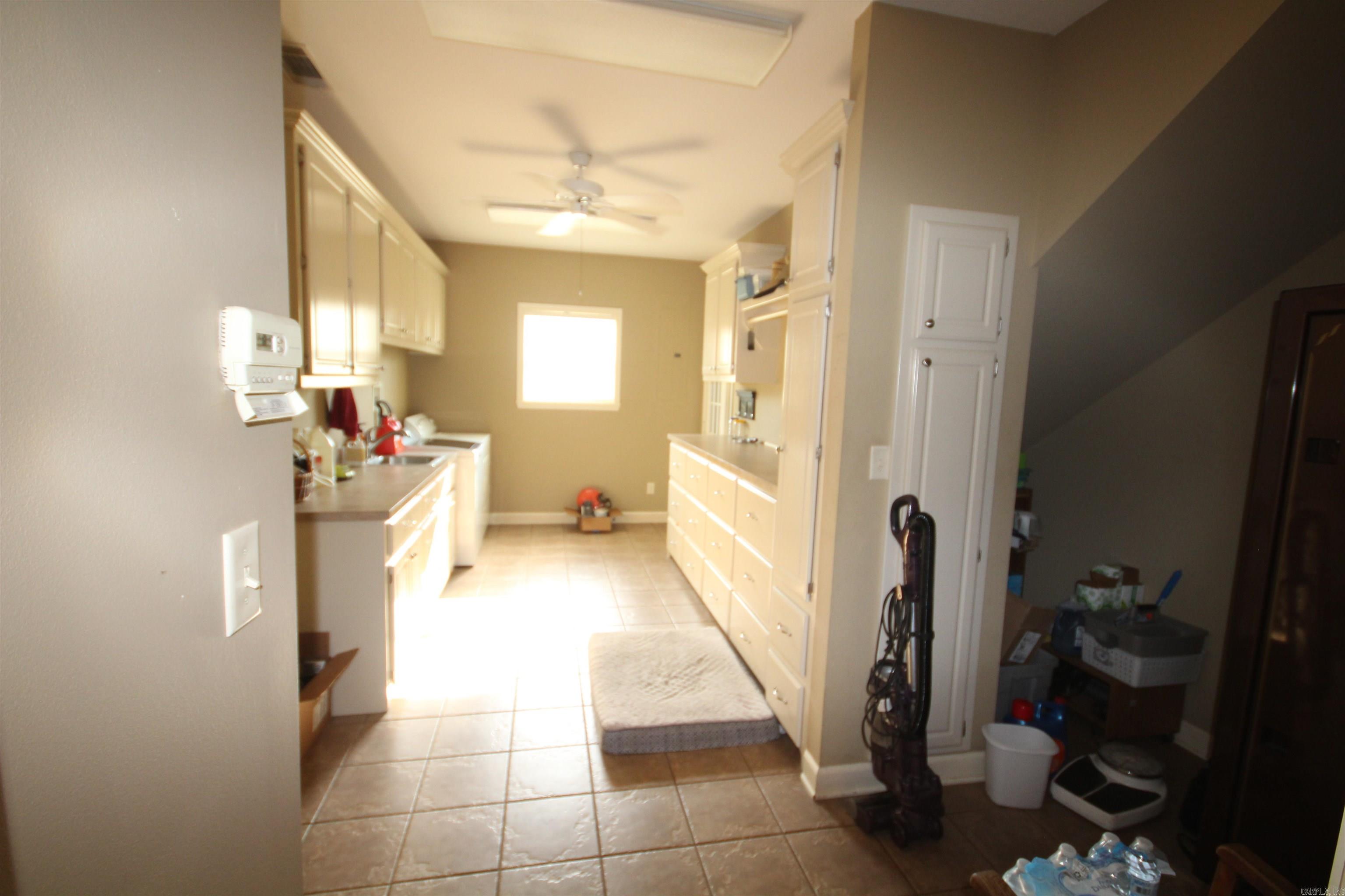 899 Deerwood Ln. Property Photo 31