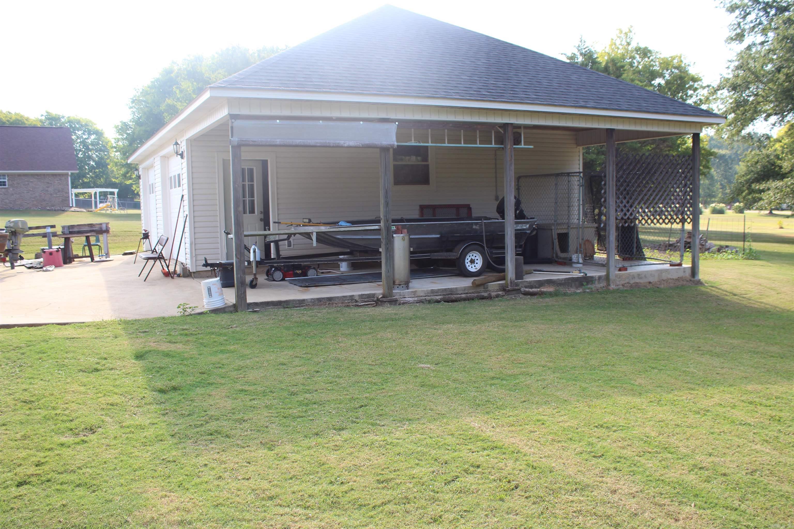 899 Deerwood Ln. Property Photo 38