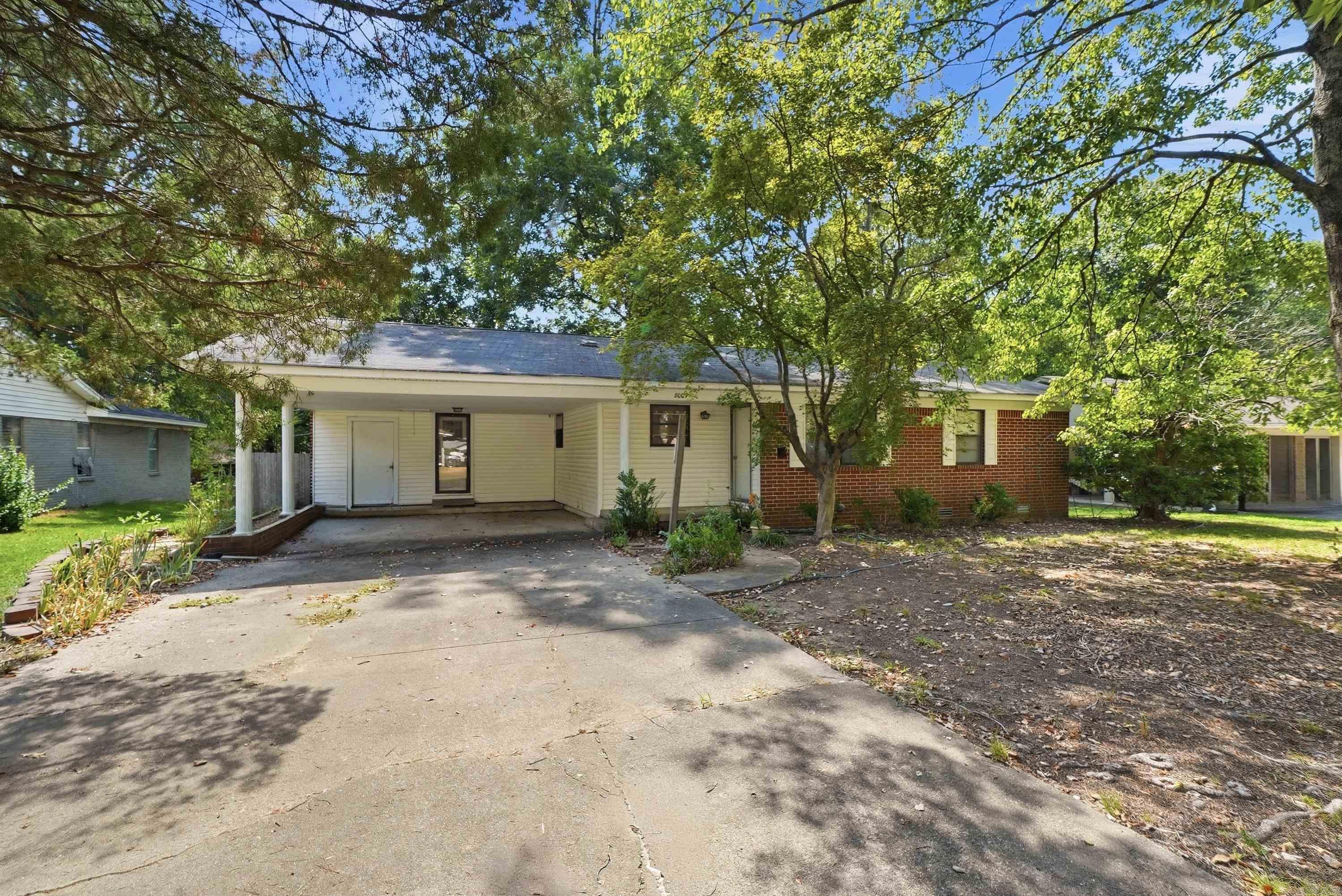 8007 Edwina Drive Property Photo 1