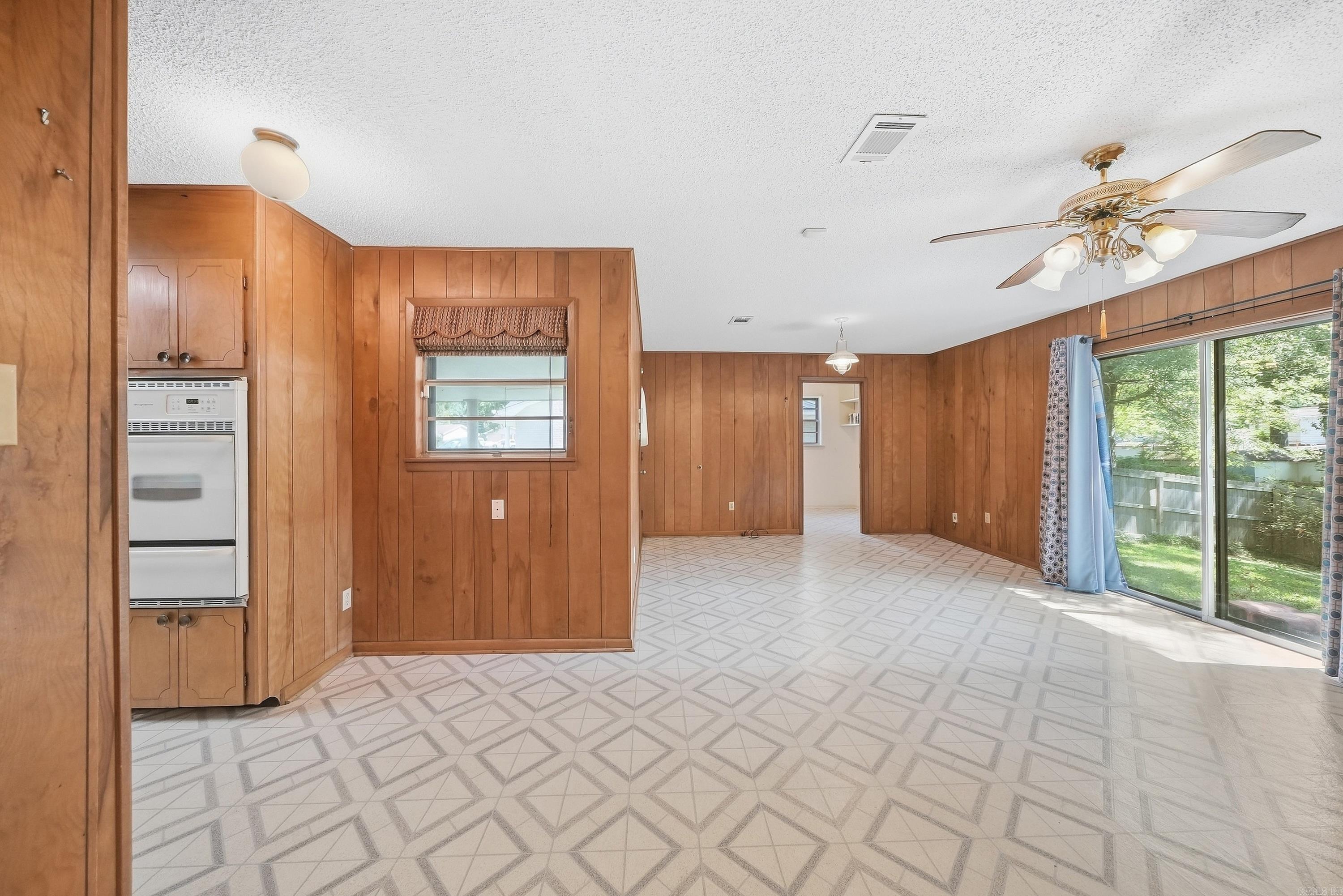 8007 Edwina Drive Property Photo 13