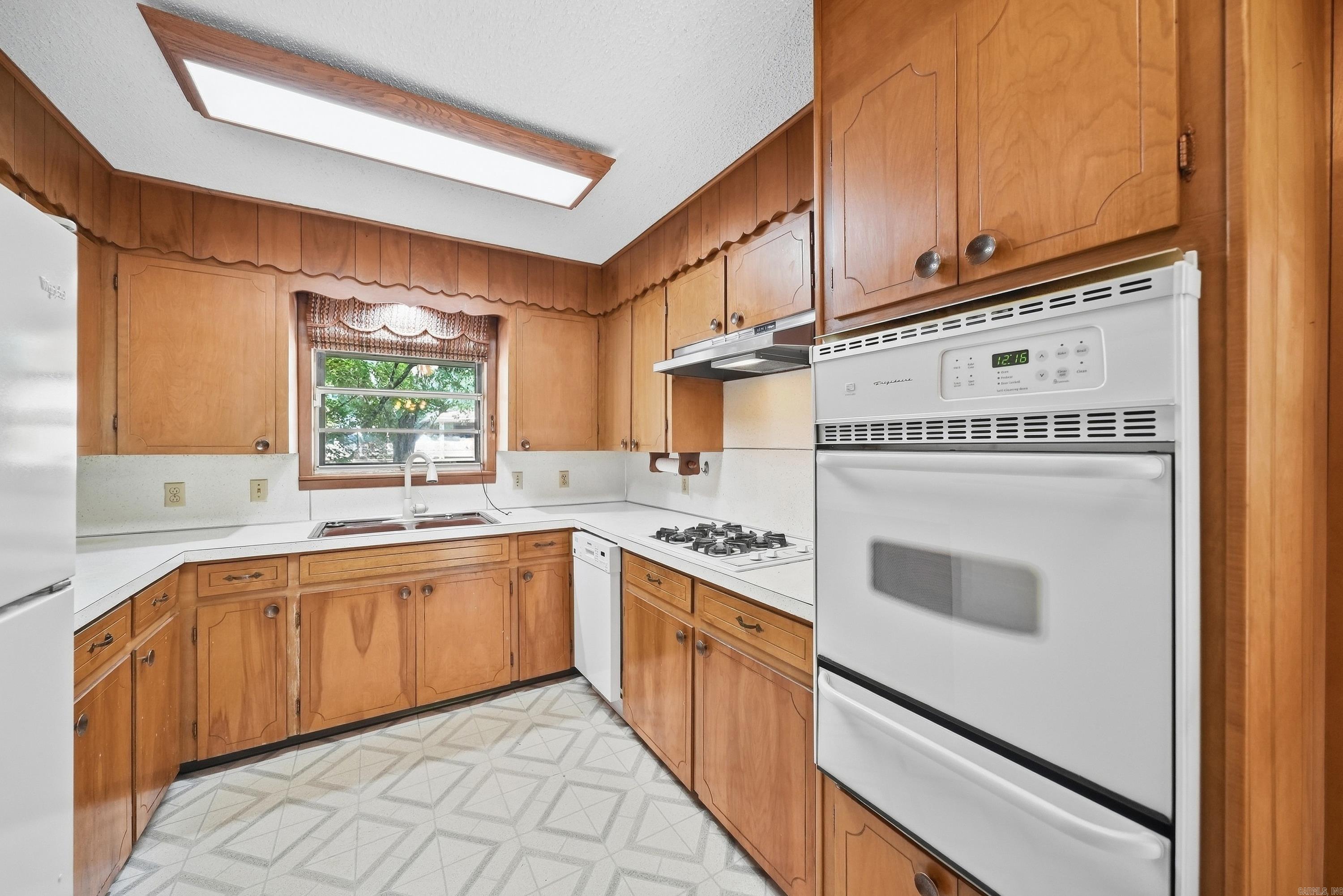 8007 Edwina Drive Property Photo 16