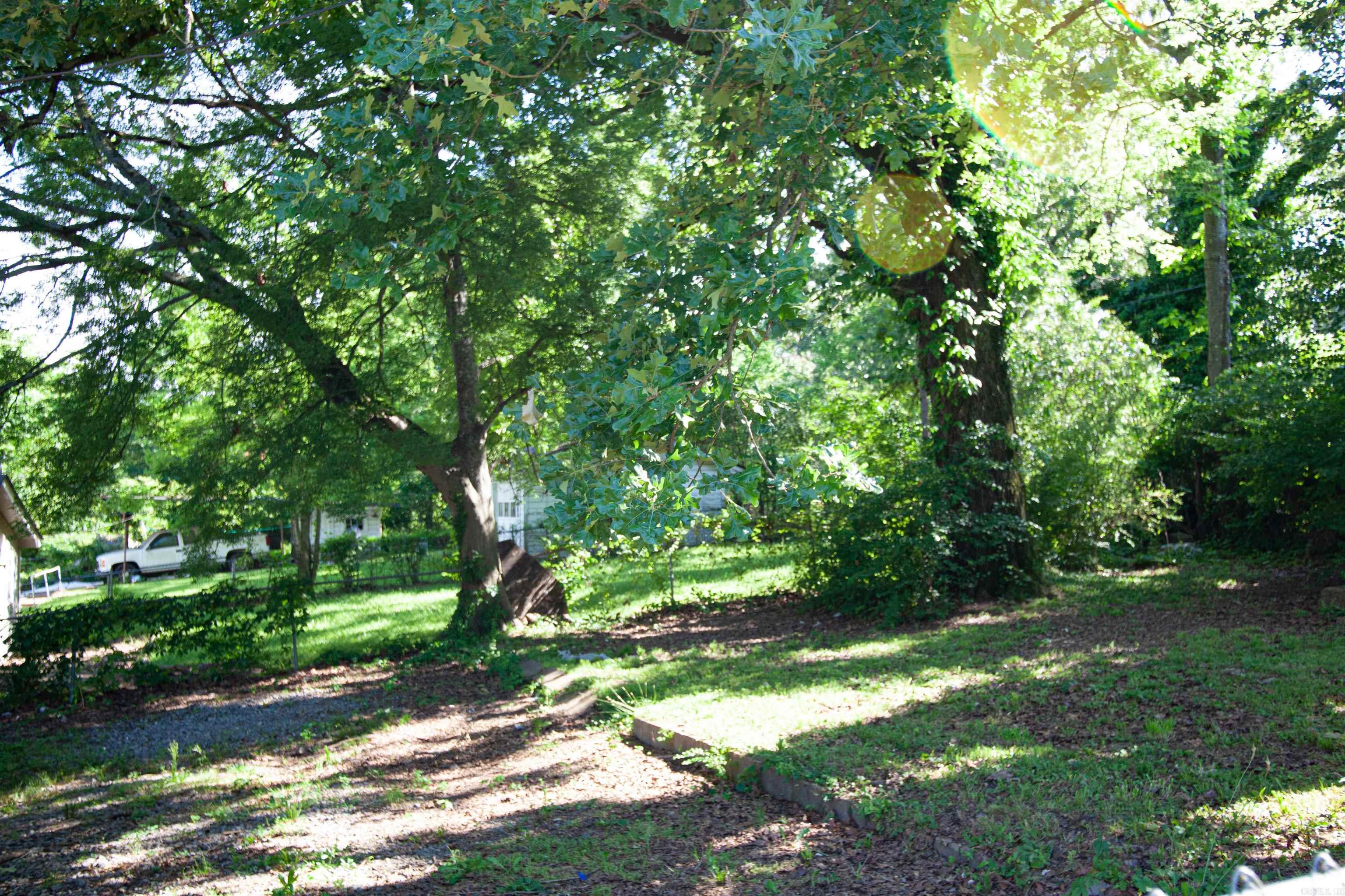 2000 Abigail Street Property Photo 12
