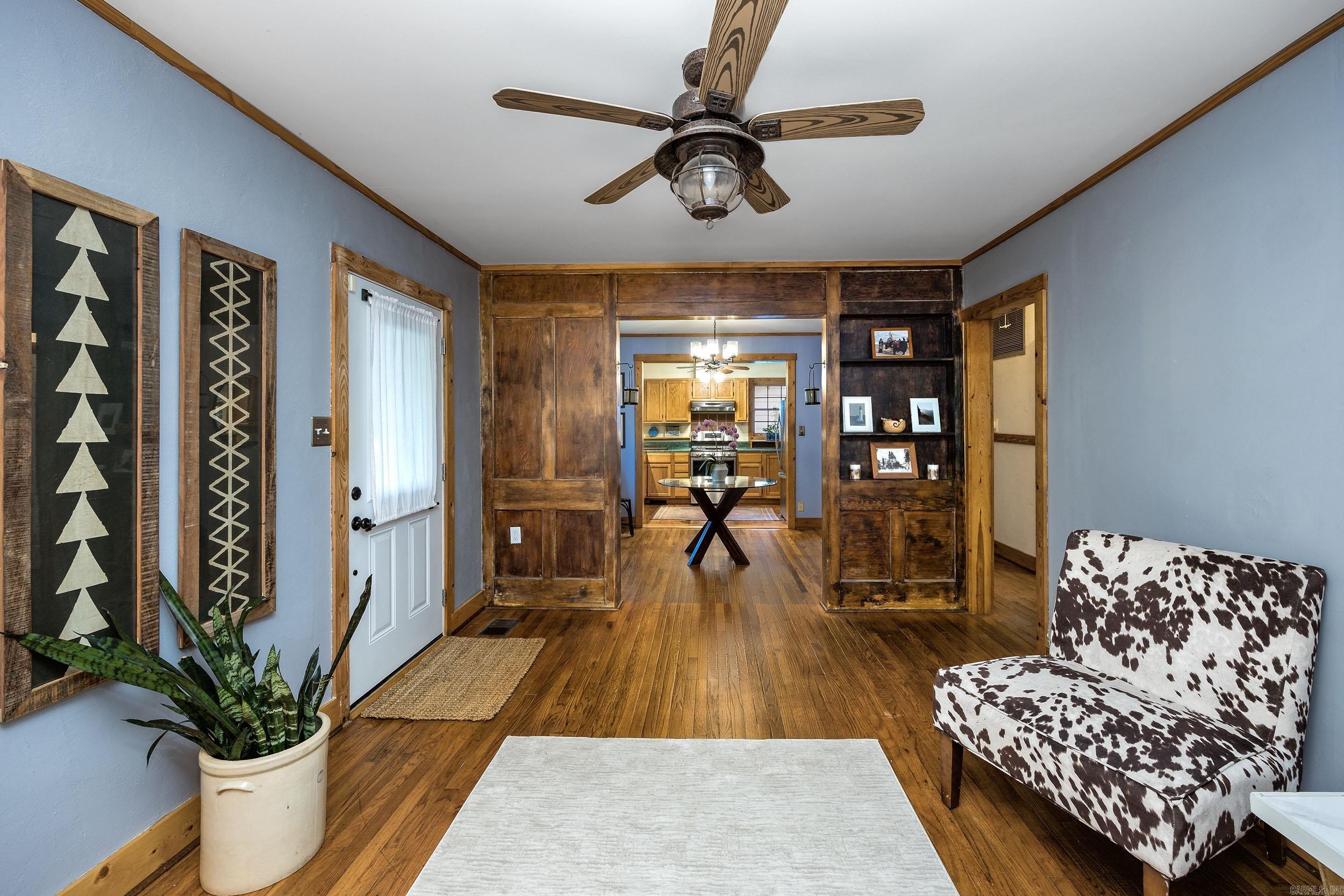 1020 N Taylor Street Property Photo 3