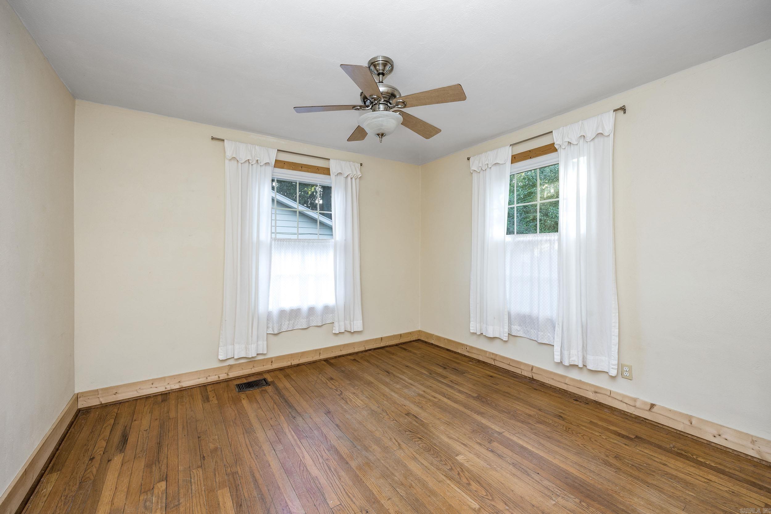 1020 N Taylor Street Property Photo 13