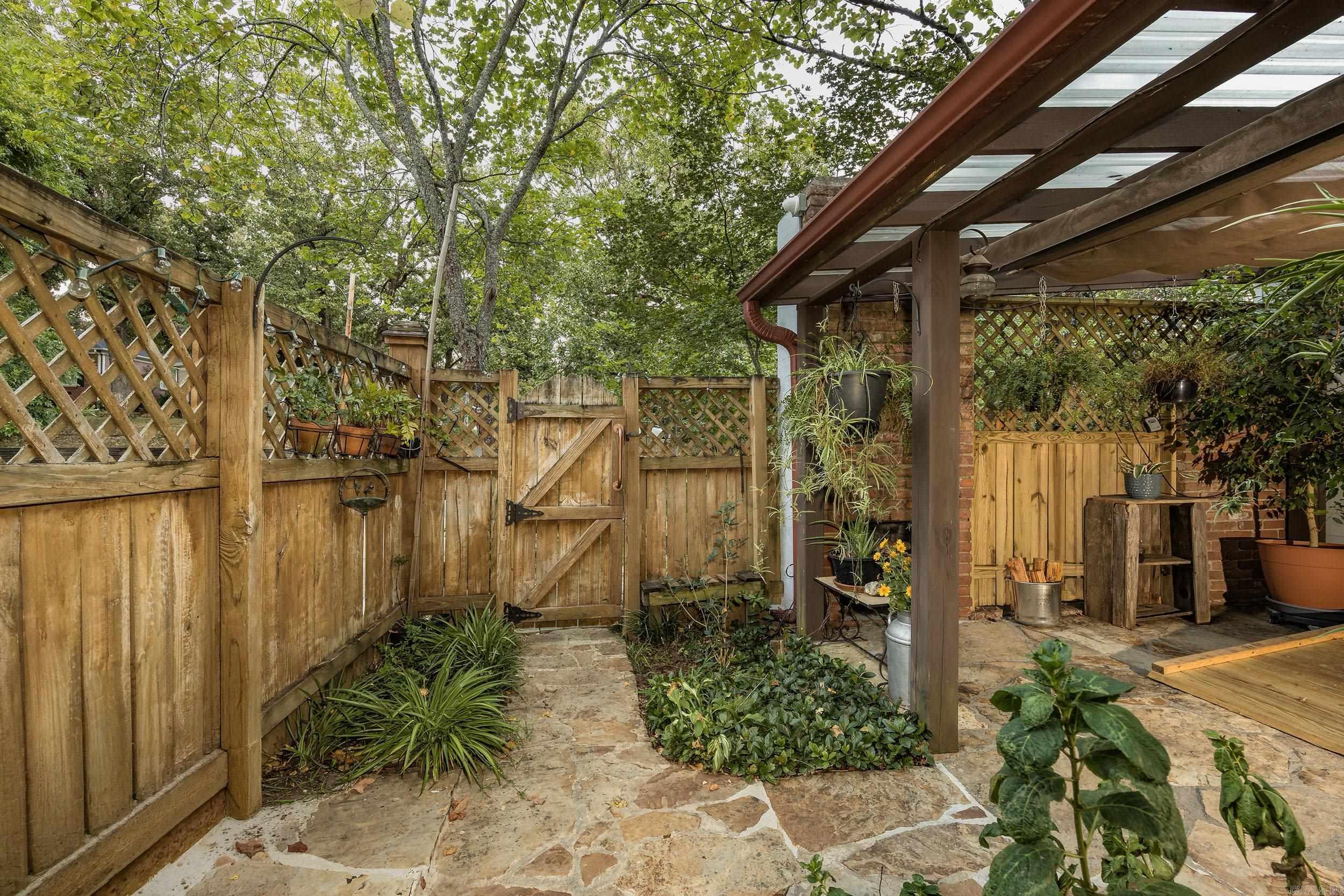 1020 N Taylor Street Property Photo 25