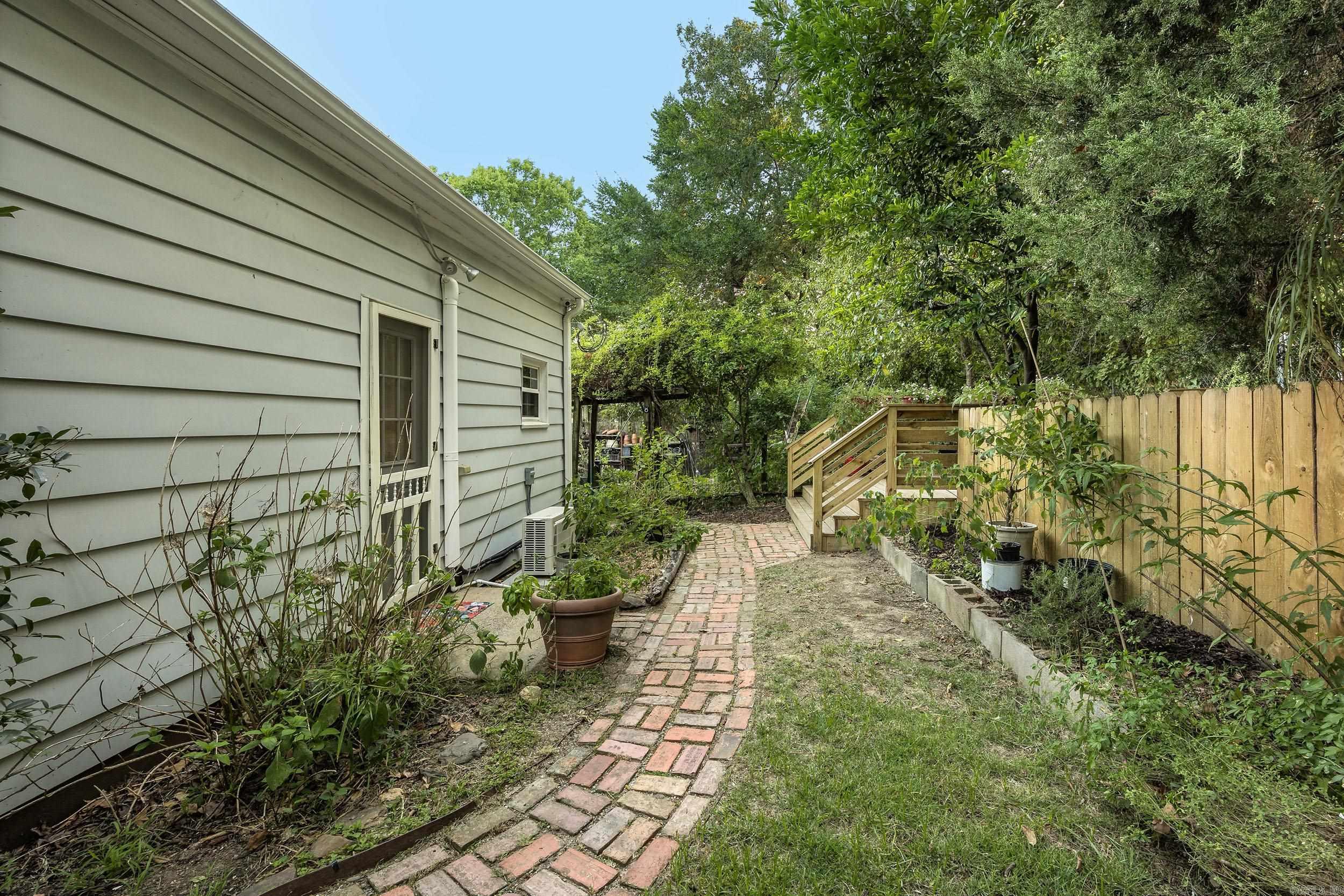 1020 N Taylor Street Property Photo 29