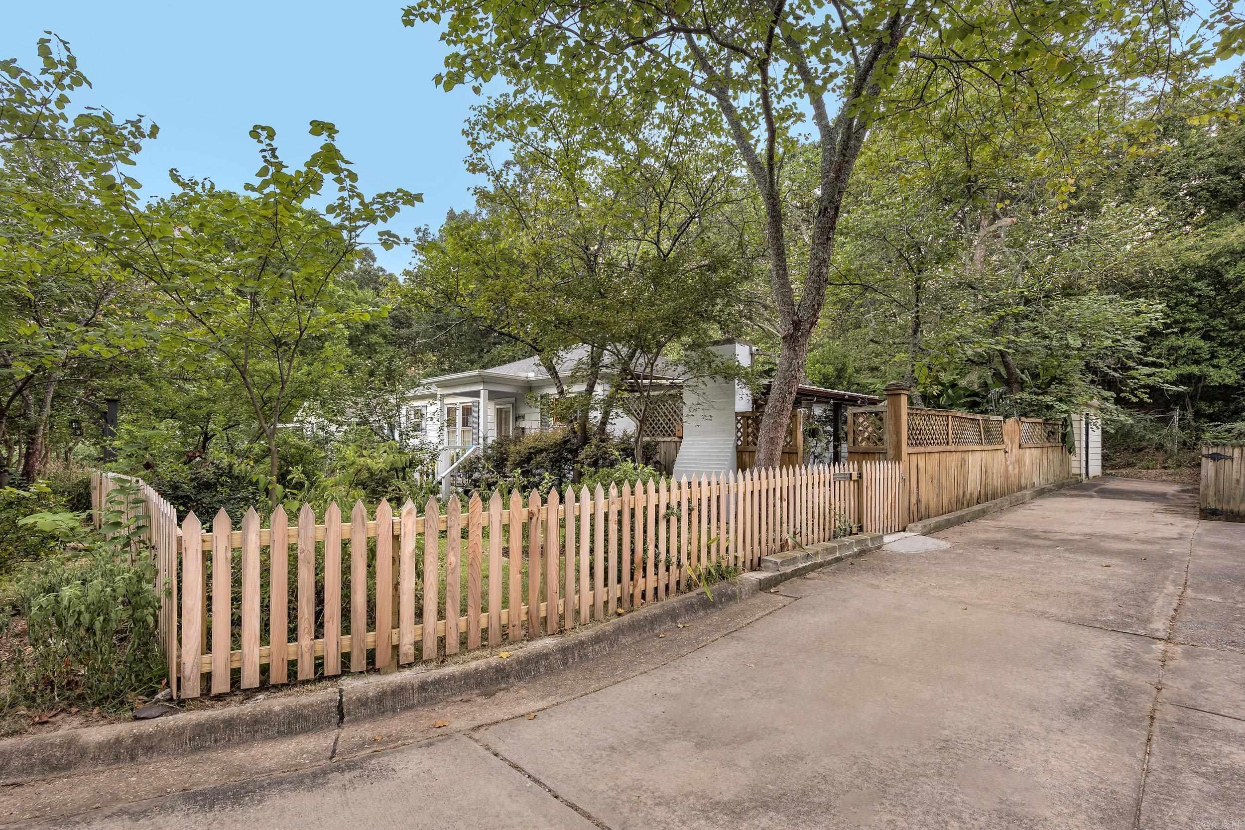 1020 N Taylor Street Property Photo 37