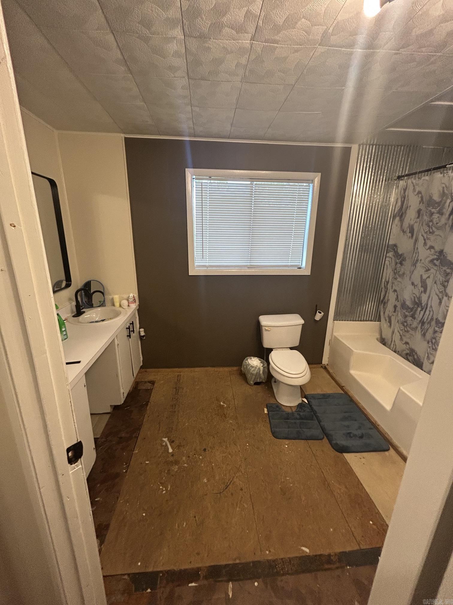 1907 N 65 Highway Property Photo 23