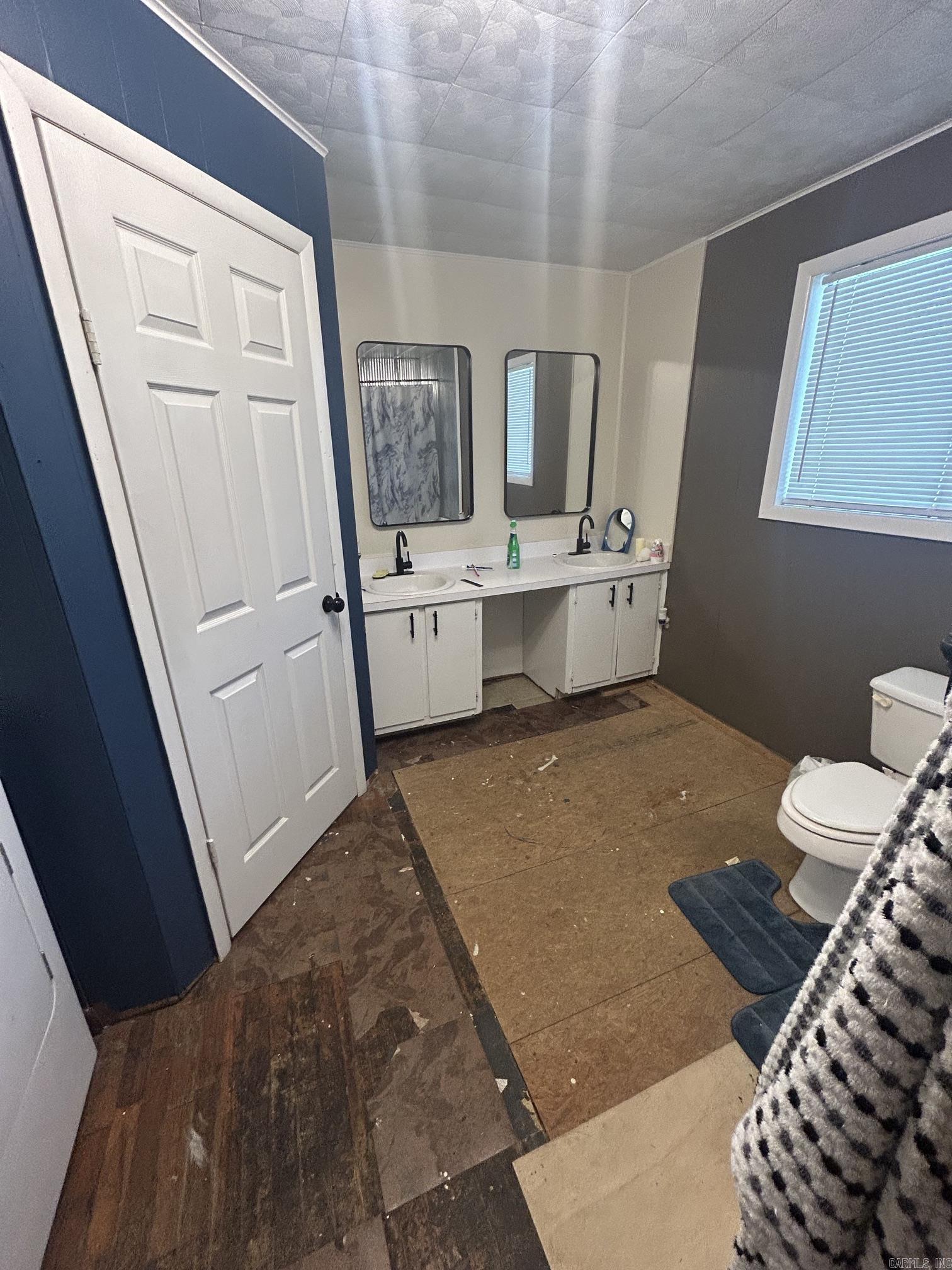 1907 N 65 Highway Property Photo 27