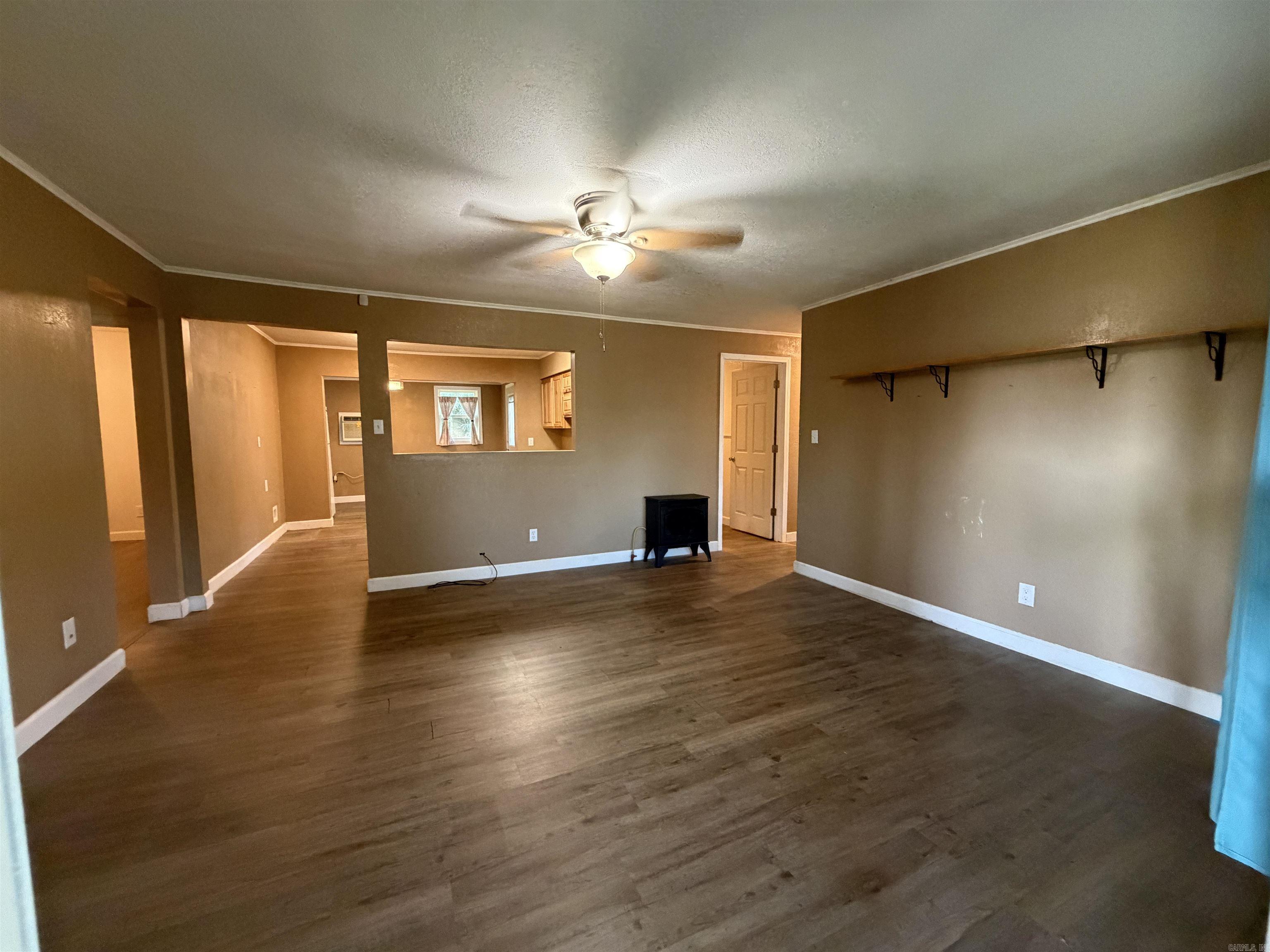 406 Hill Street Property Photo 7
