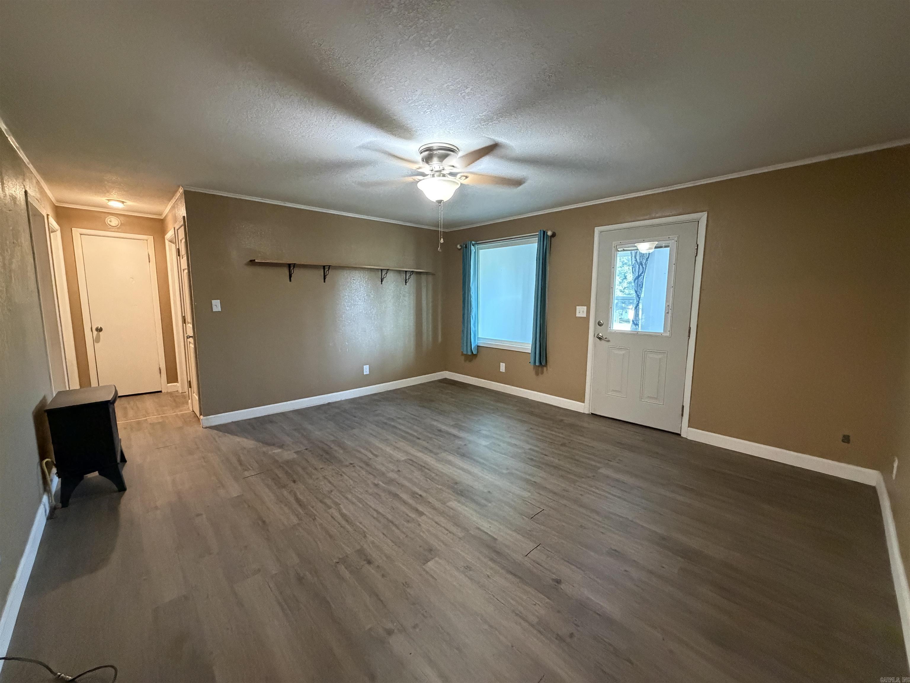 406 Hill Street Property Photo 8