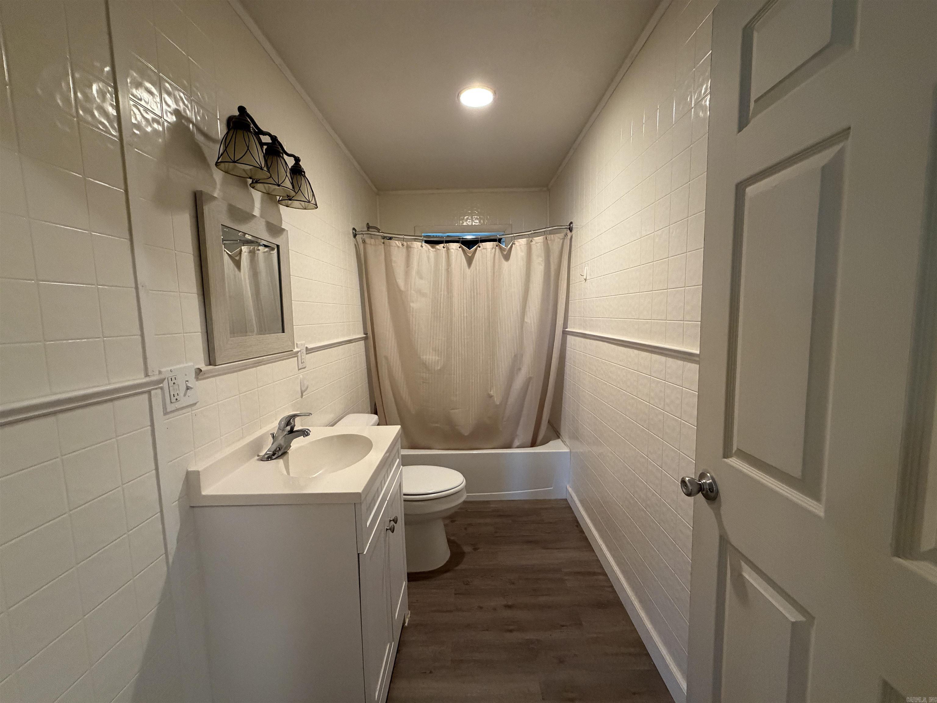406 Hill Street Property Photo 14