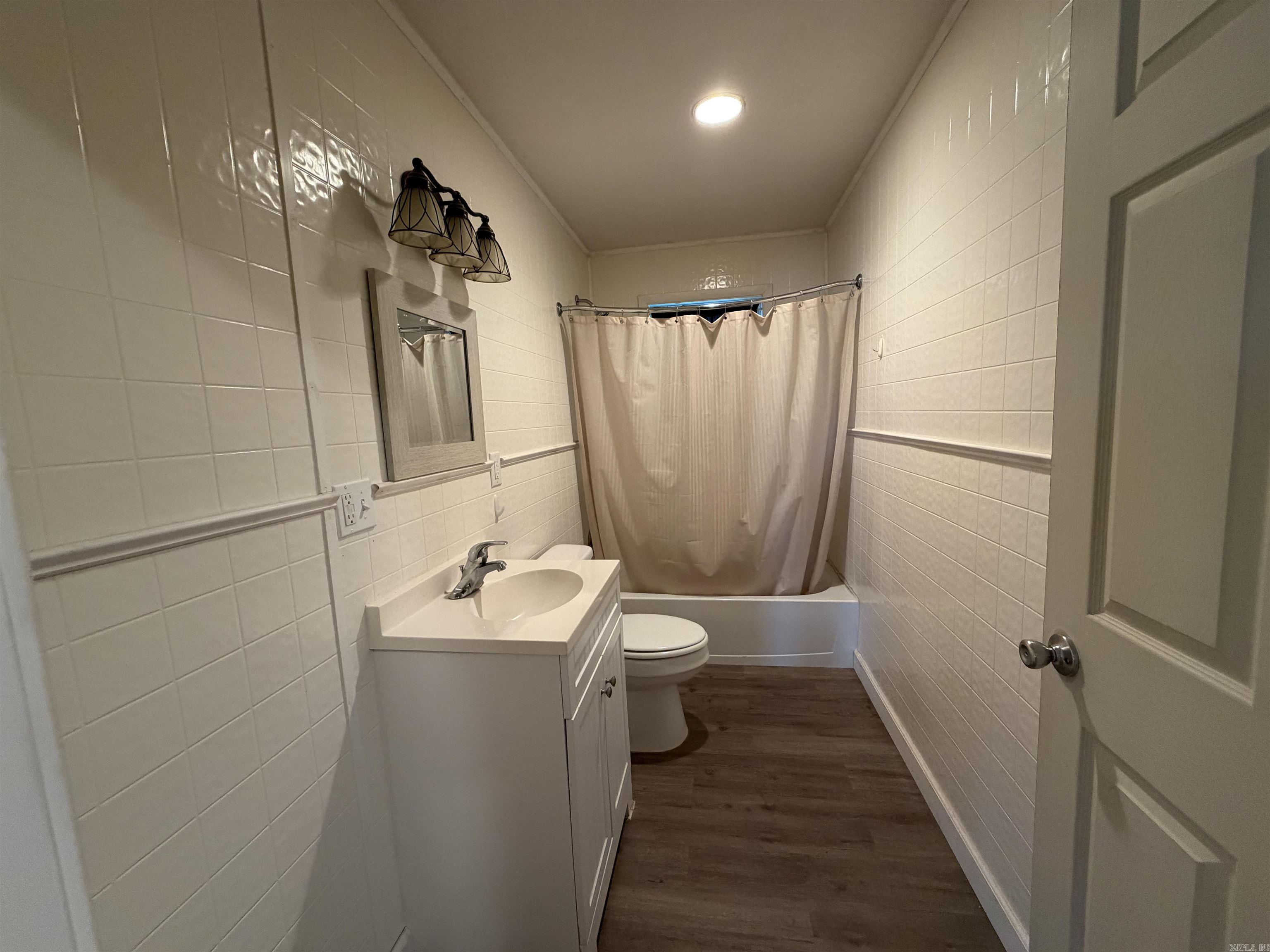 406 Hill Street Property Photo 15