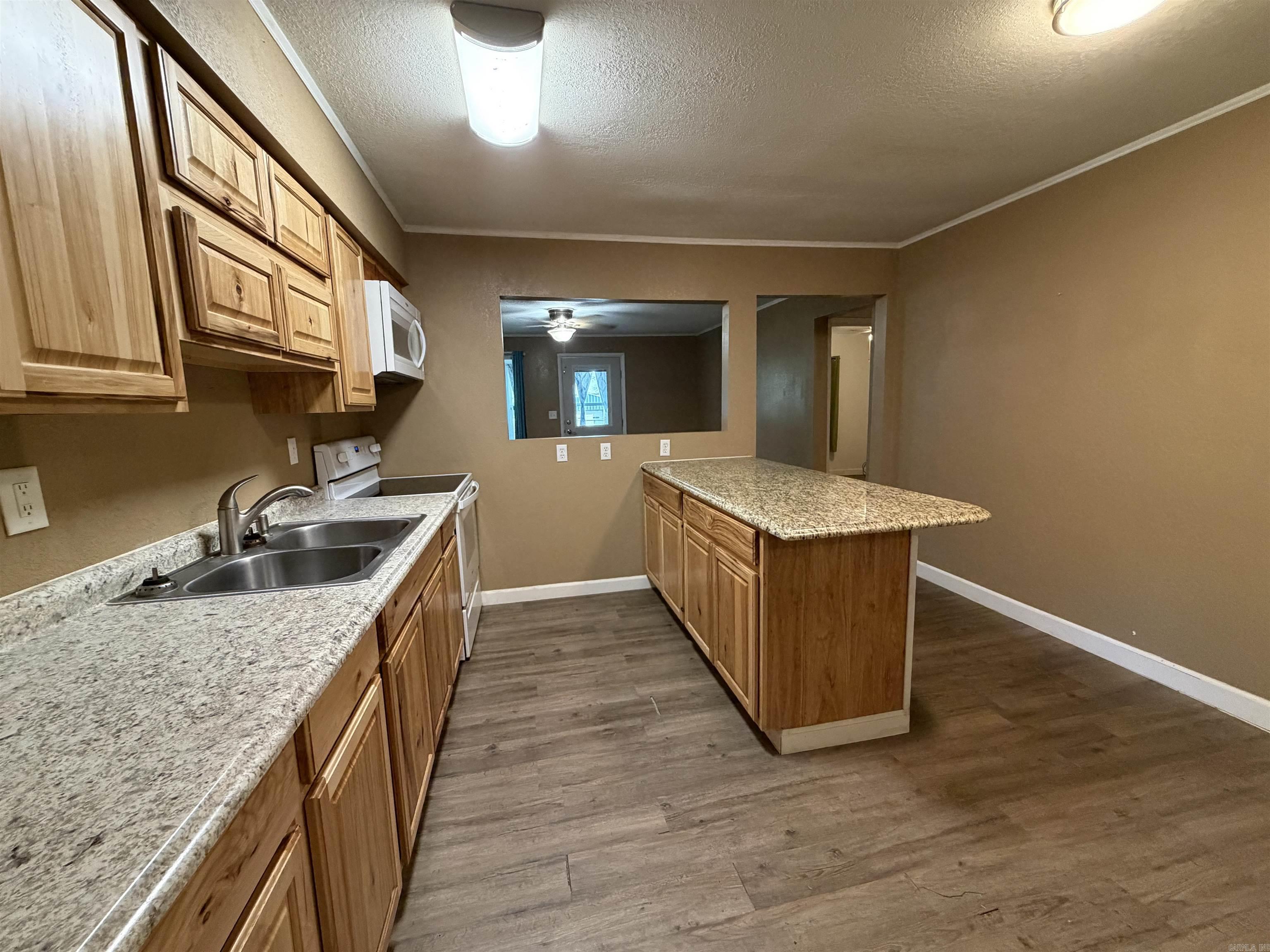 406 Hill Street Property Photo 24